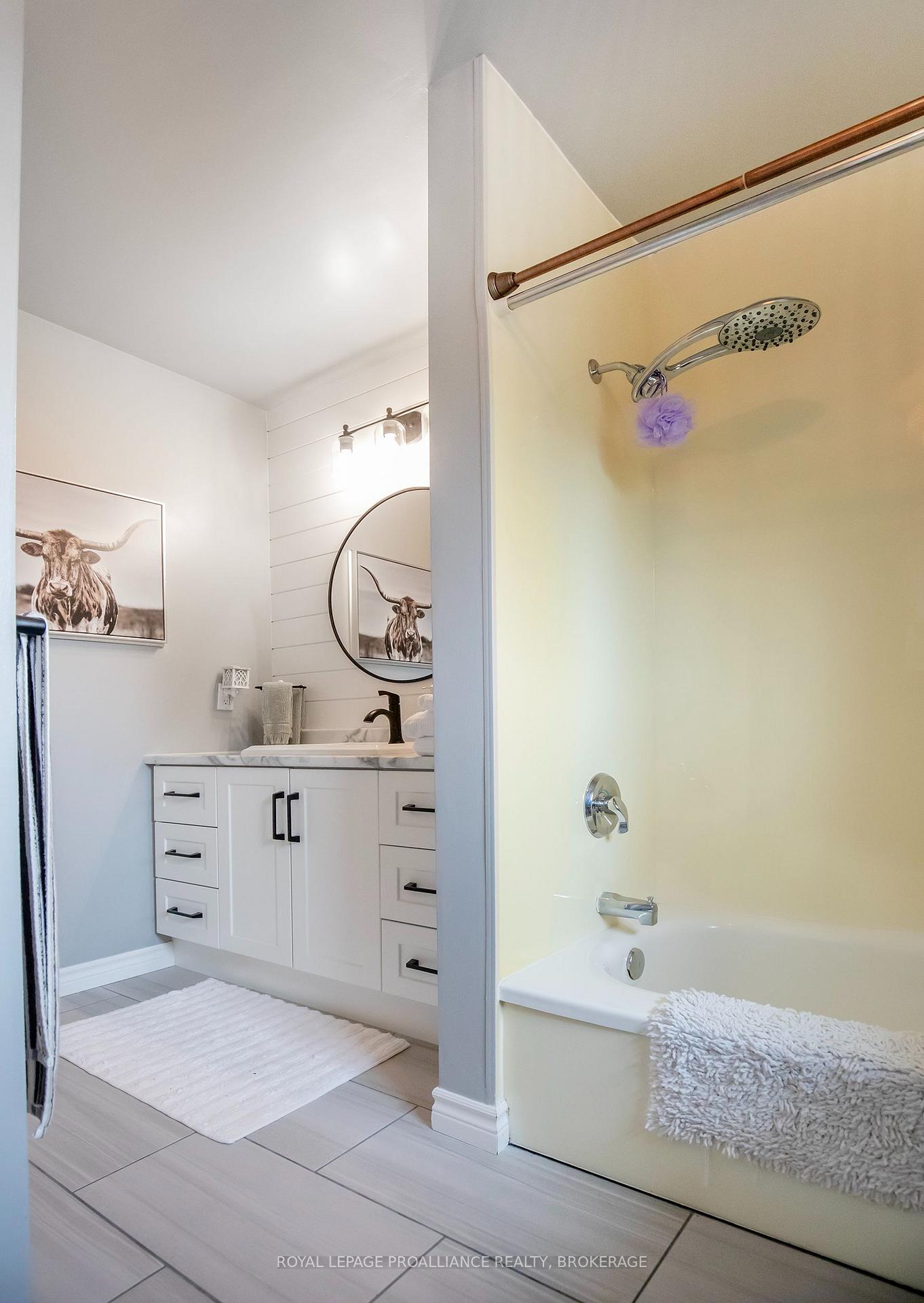 Photo 22 of 717 Laidlaw Crescent, Kingston, South of Taylor-Kidd Blvd — HOMEH