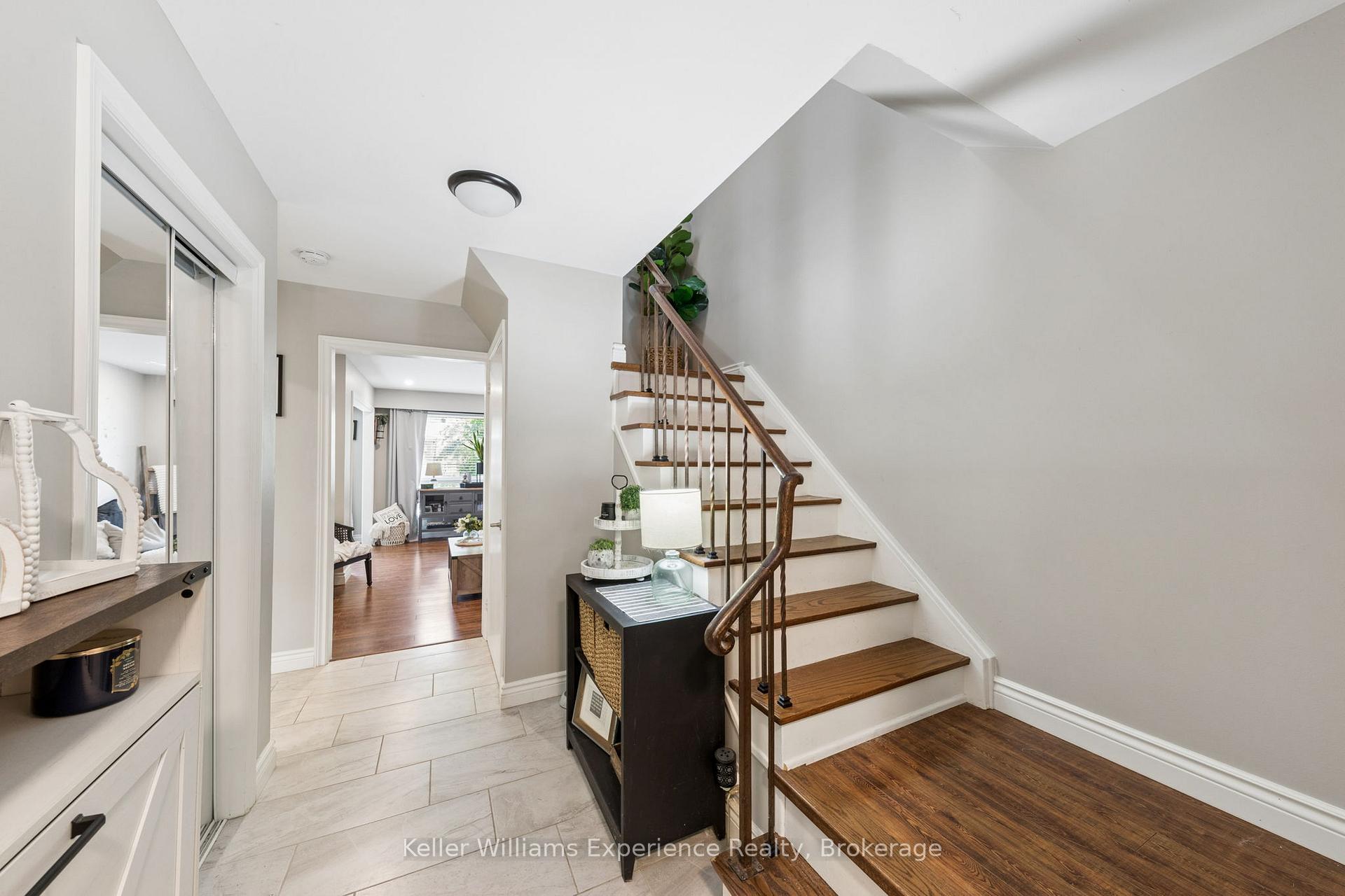 Photo 9 of Unit 23, 2 Bernick Drive, Barrie, Grove East — HOMEH