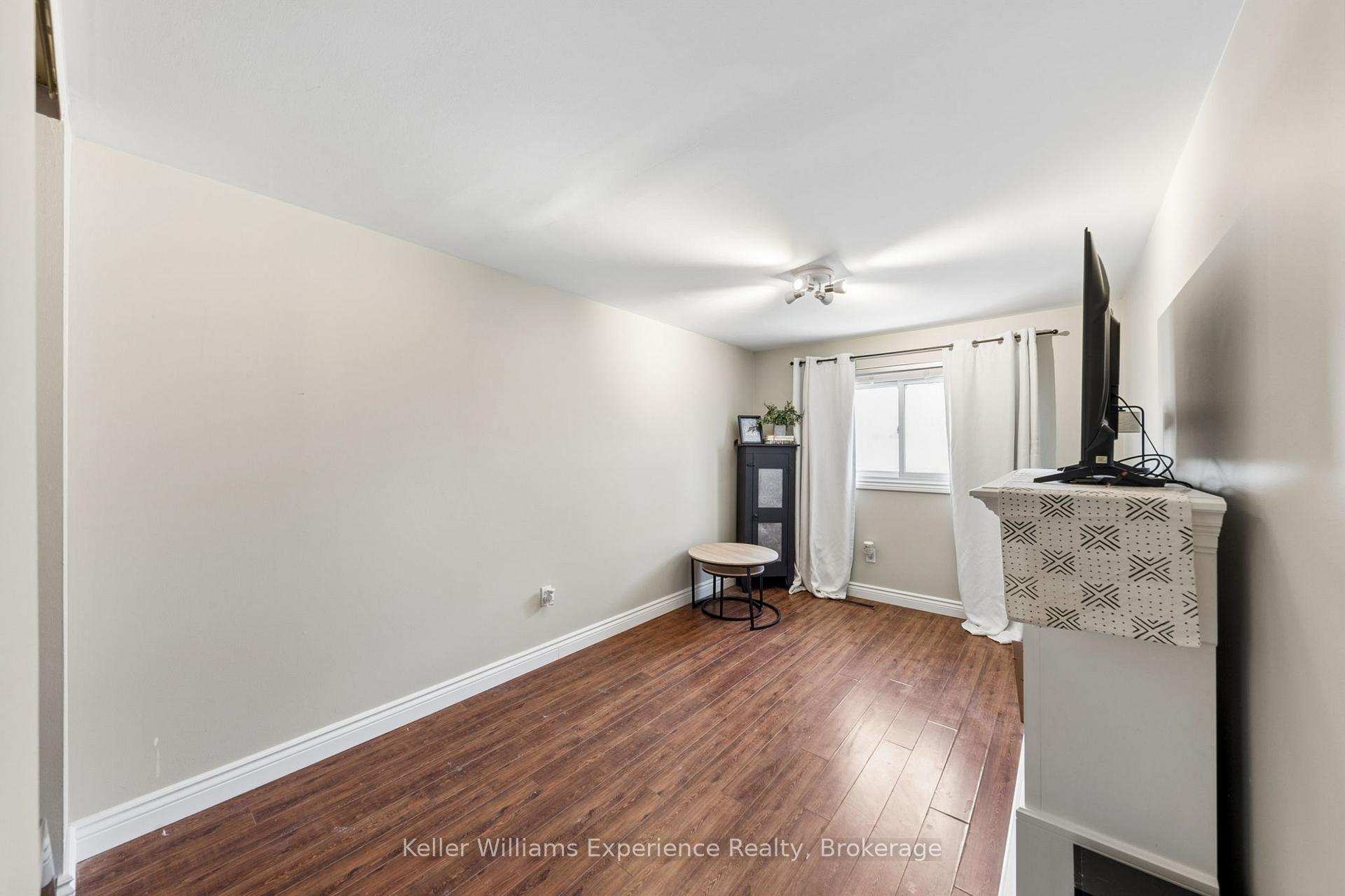Photo 14 of Unit 23, 2 Bernick Drive, Barrie, Grove East — HOMEH