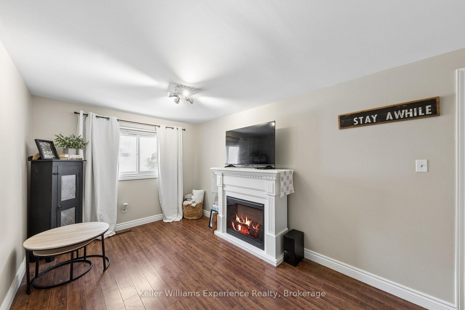 Photo 15 of Unit 23, 2 Bernick Drive, Barrie, Grove East — HOMEH