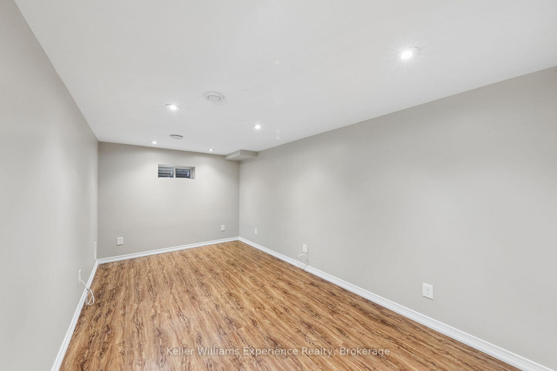 Photo 18 of Unit 23, 2 Bernick Drive, Barrie, Grove East — HOMEH