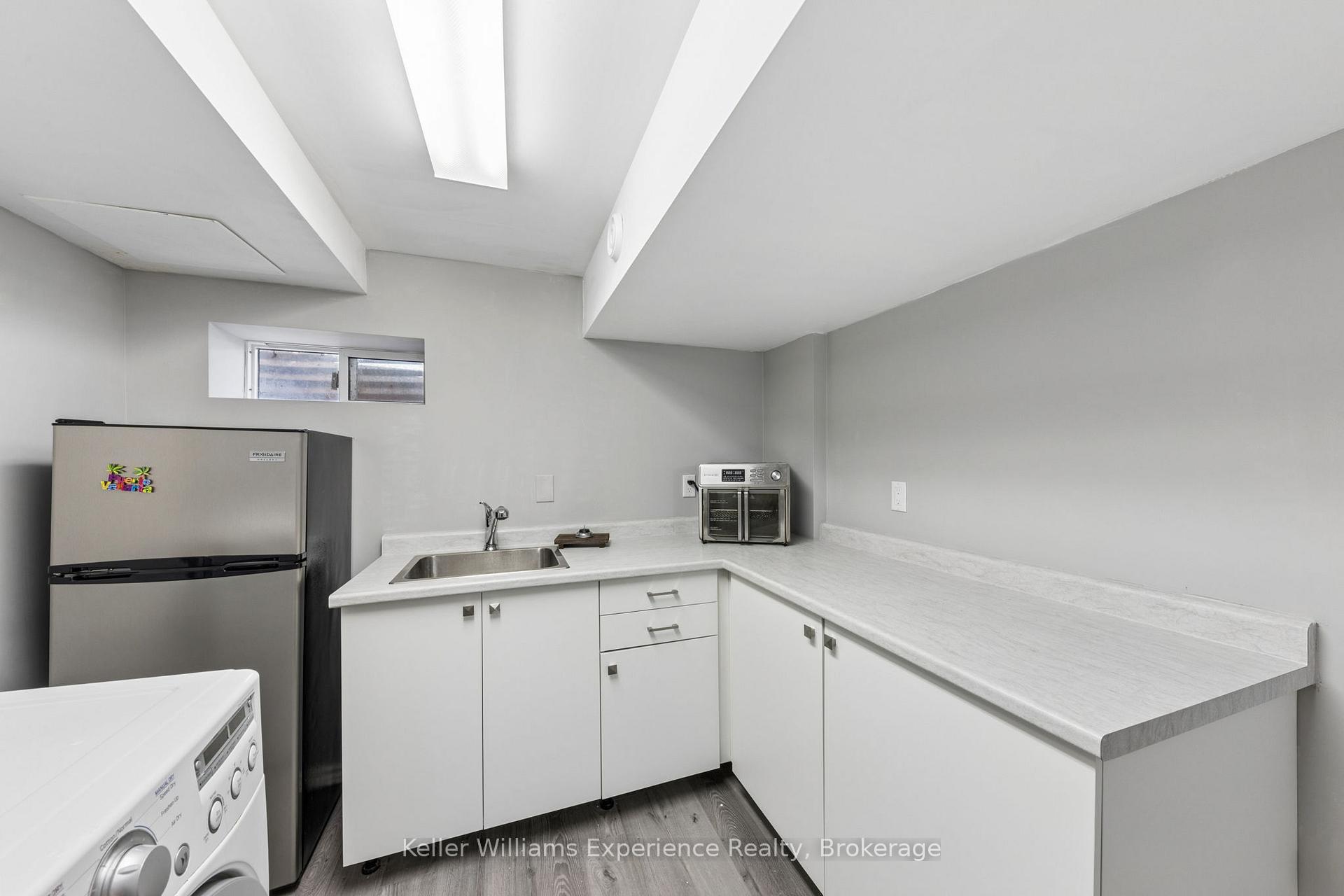 Photo 20 of Unit 23, 2 Bernick Drive, Barrie, Grove East — HOMEH