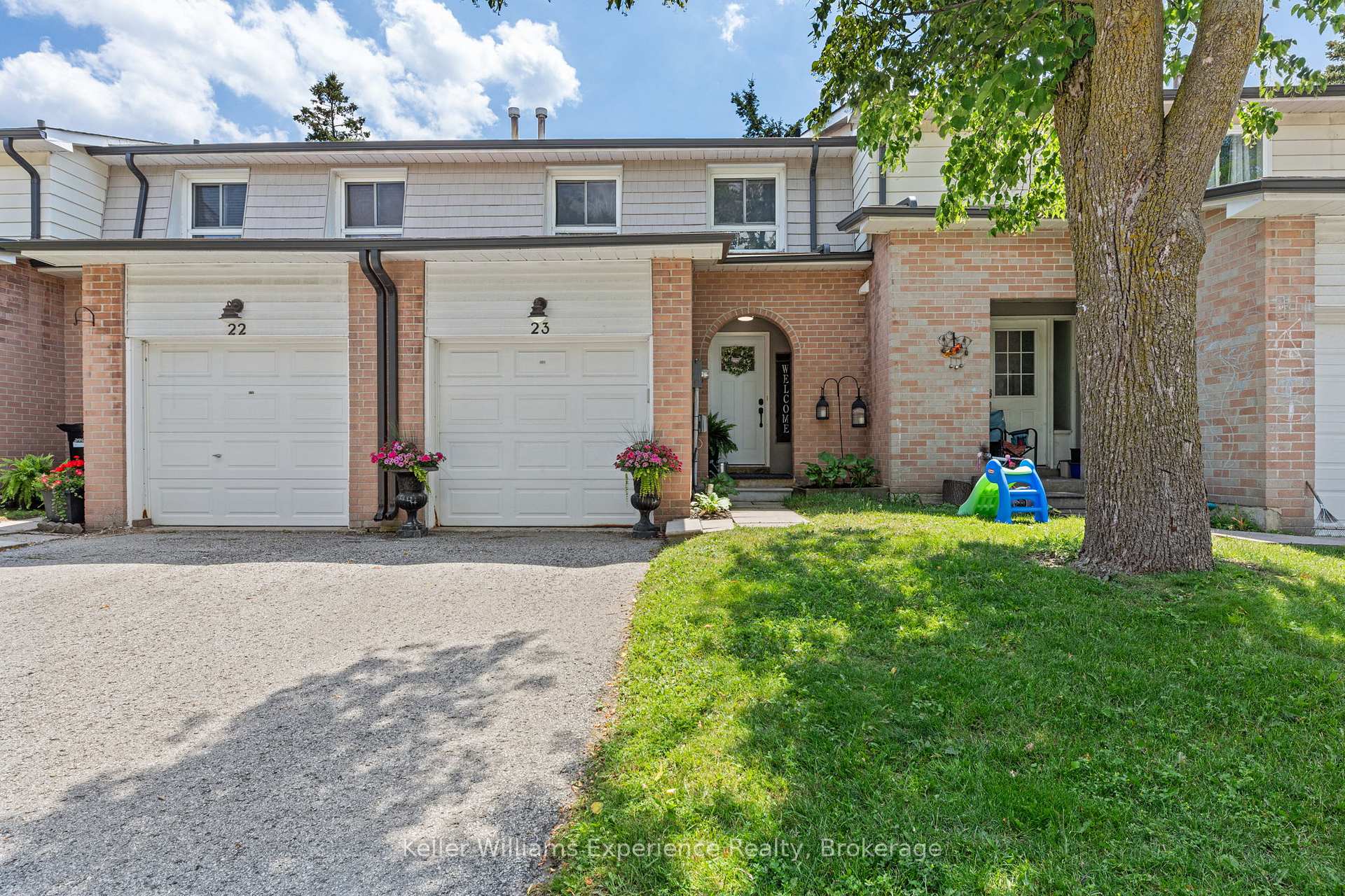Photo 36 of Unit 23, 2 Bernick Drive, Barrie, Grove East — HOMEH