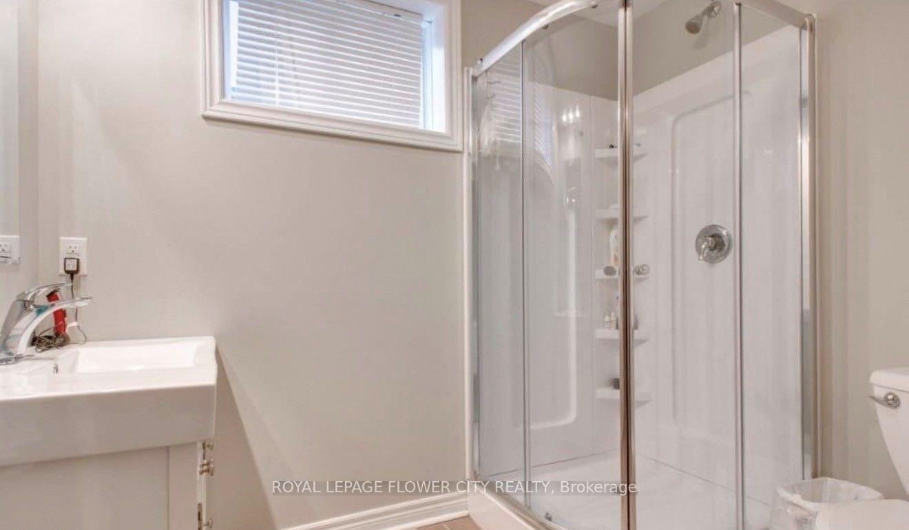 Photo 7 of 423 Champlain Avenue, Woodstock, Woodstock - North — HOMEH