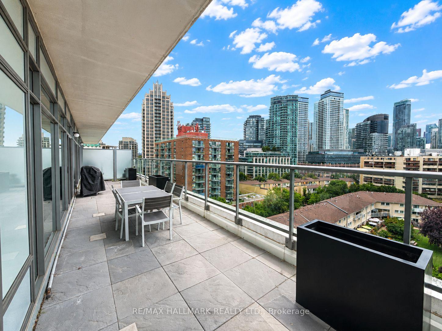 Photo 5 of Unit 905, 90 Stadium Road, Toronto, Waterfront Communities — HOMEH