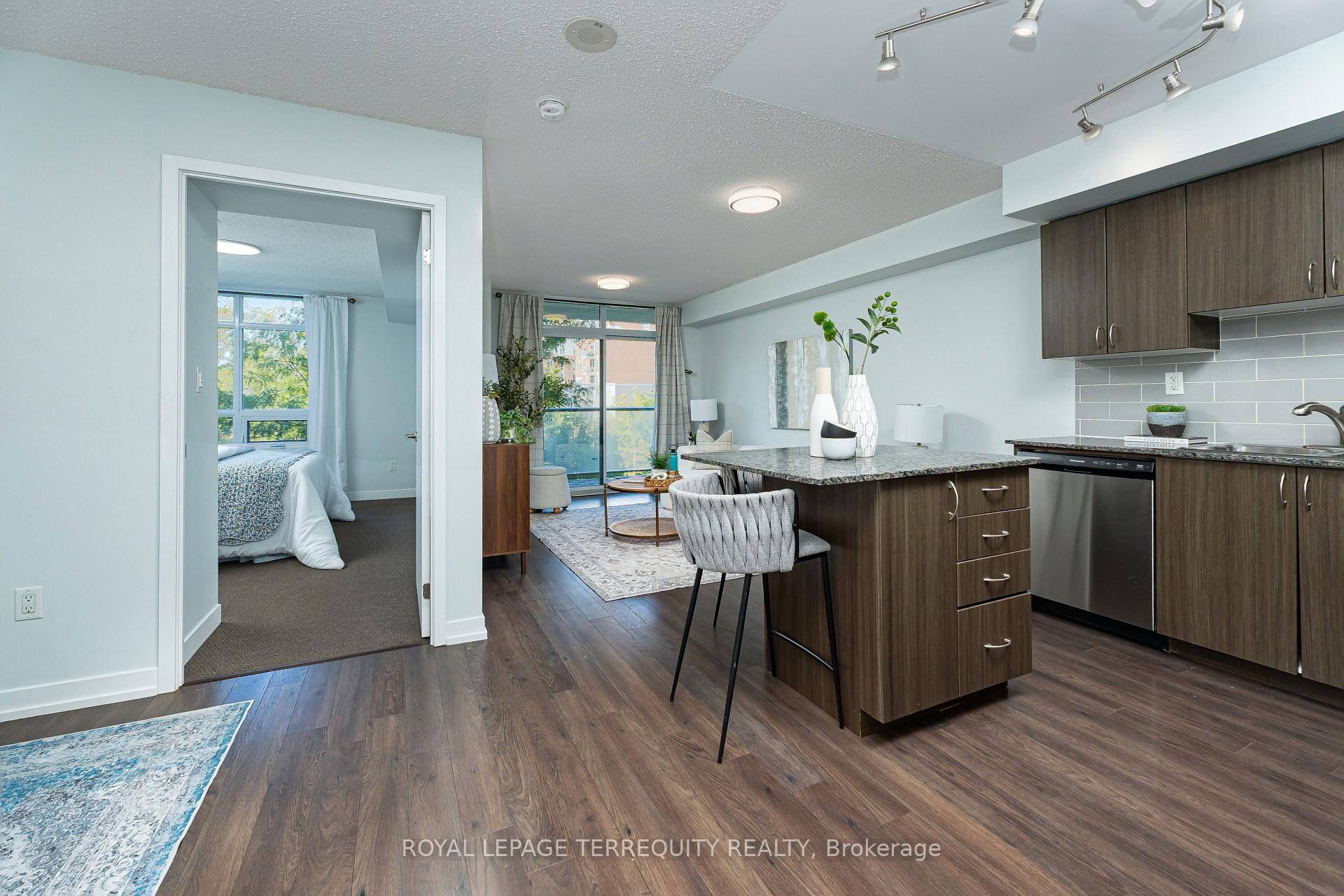 Photo 3 of Unit 320, 816 Lansdowne Avenue, Toronto, Dovercourt-Wallace Emerson-Junction — HOMEH