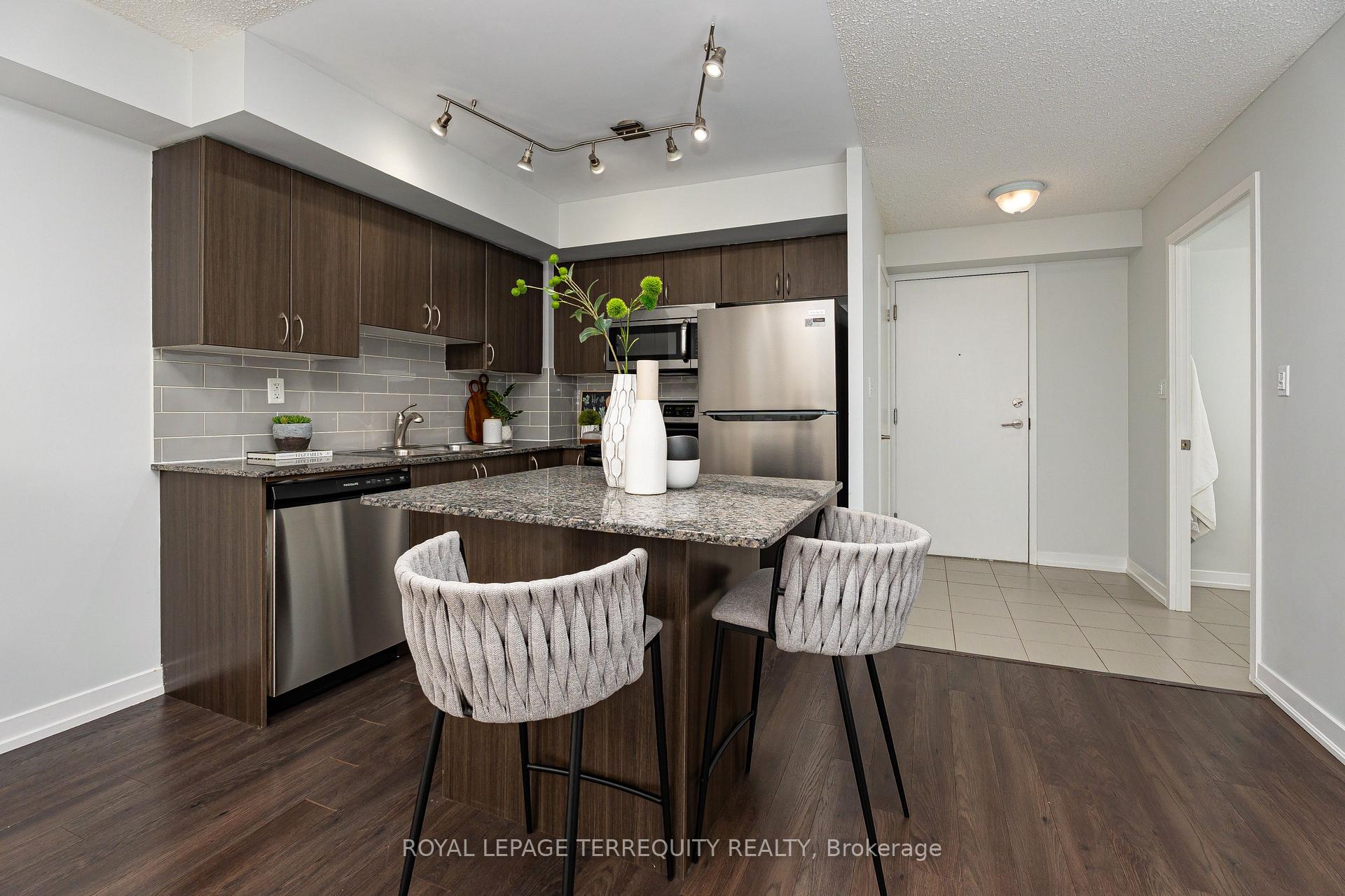 Photo 7 of Unit 320, 816 Lansdowne Avenue, Toronto, Dovercourt-Wallace Emerson-Junction — HOMEH