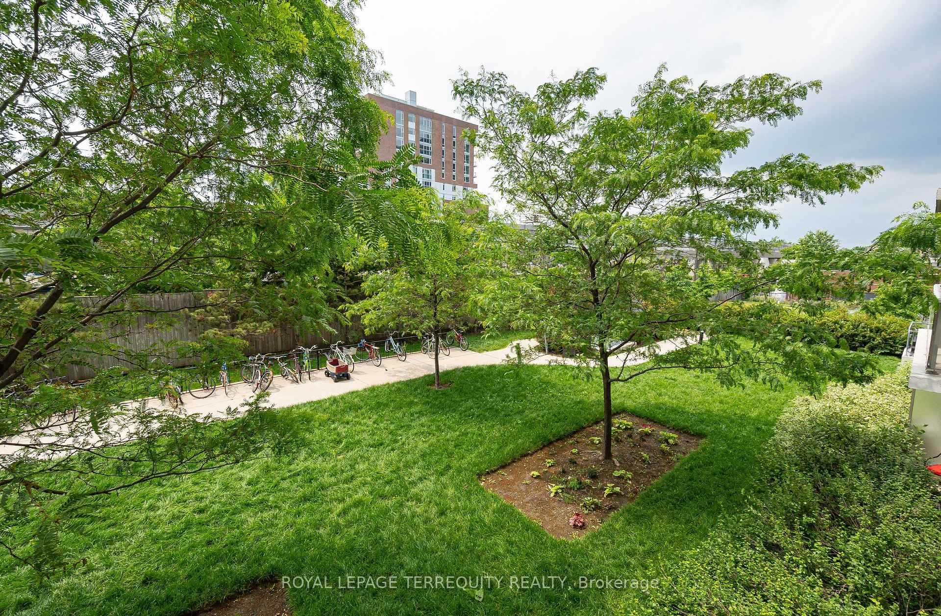 Photo 20 of Unit 320, 816 Lansdowne Avenue, Toronto, Dovercourt-Wallace Emerson-Junction — HOMEH