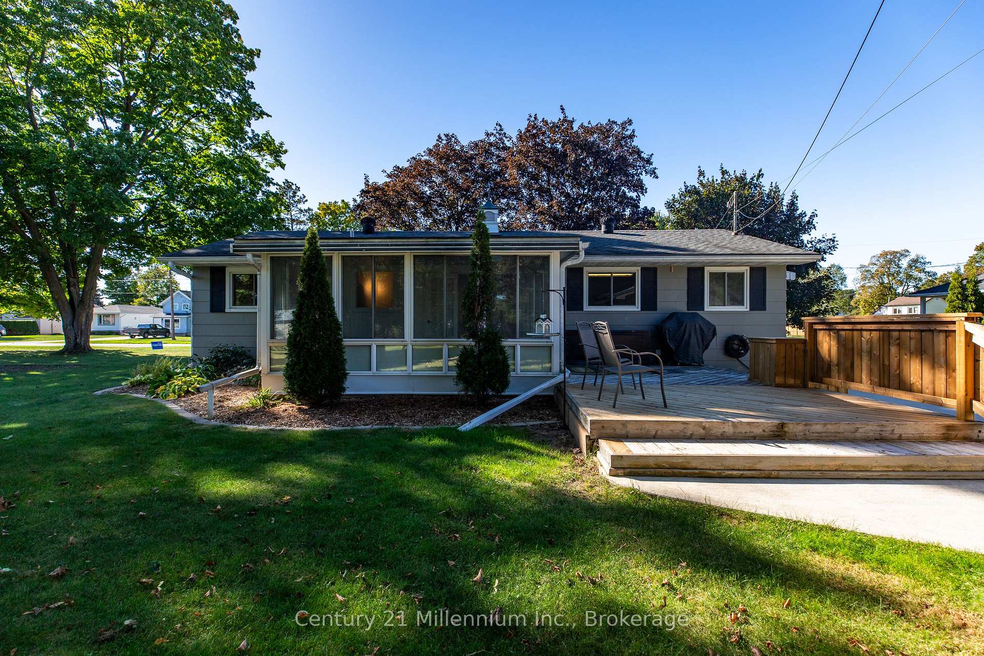 Photo 8 of 1945 7th Avenue E, Owen Sound — HOMEH