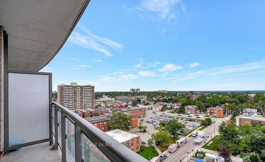 Photo 3 of Unit 403, 85 Duke Street W, Kitchener, City Commercial Core — HOMEH