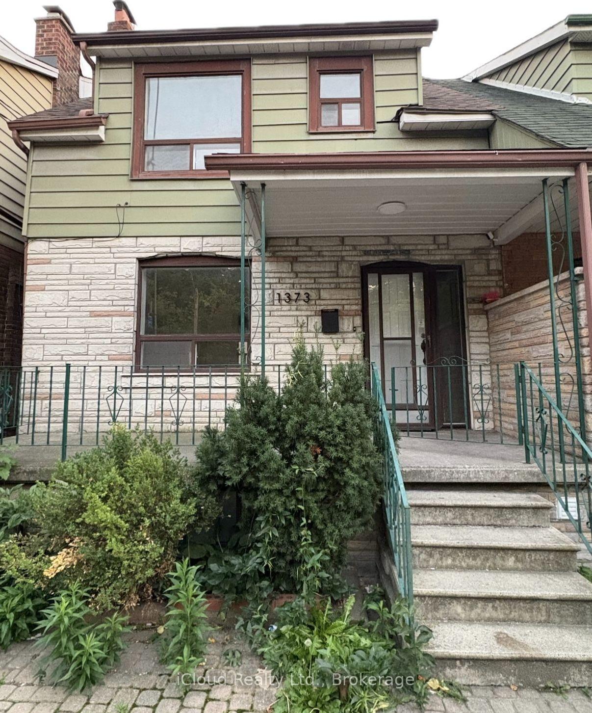 Photo of Unit MAIN FLOOR, 1373 Davenport Road