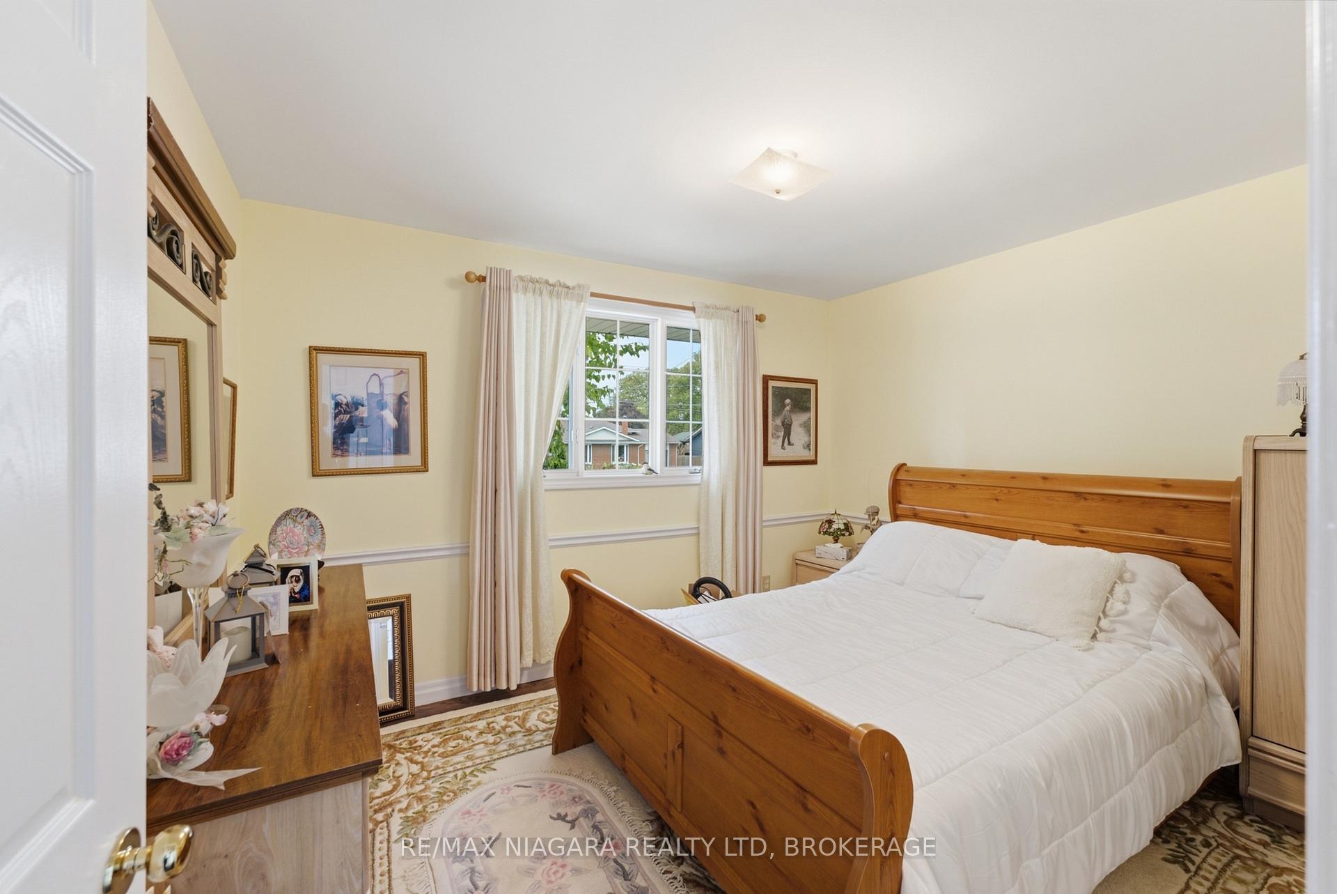 Photo 13 of 20 Arthur Street, St. Catharines, Lakeshore — HOMEH