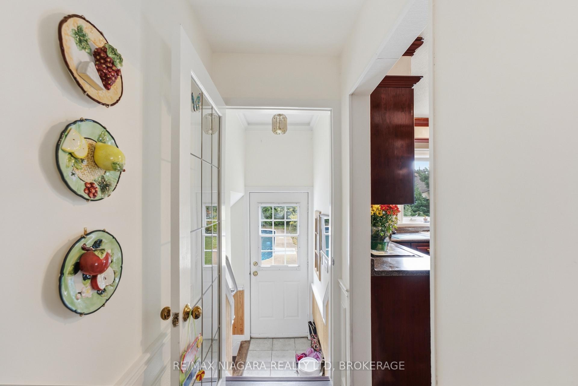 Photo 16 of 20 Arthur Street, St. Catharines, Lakeshore — HOMEH