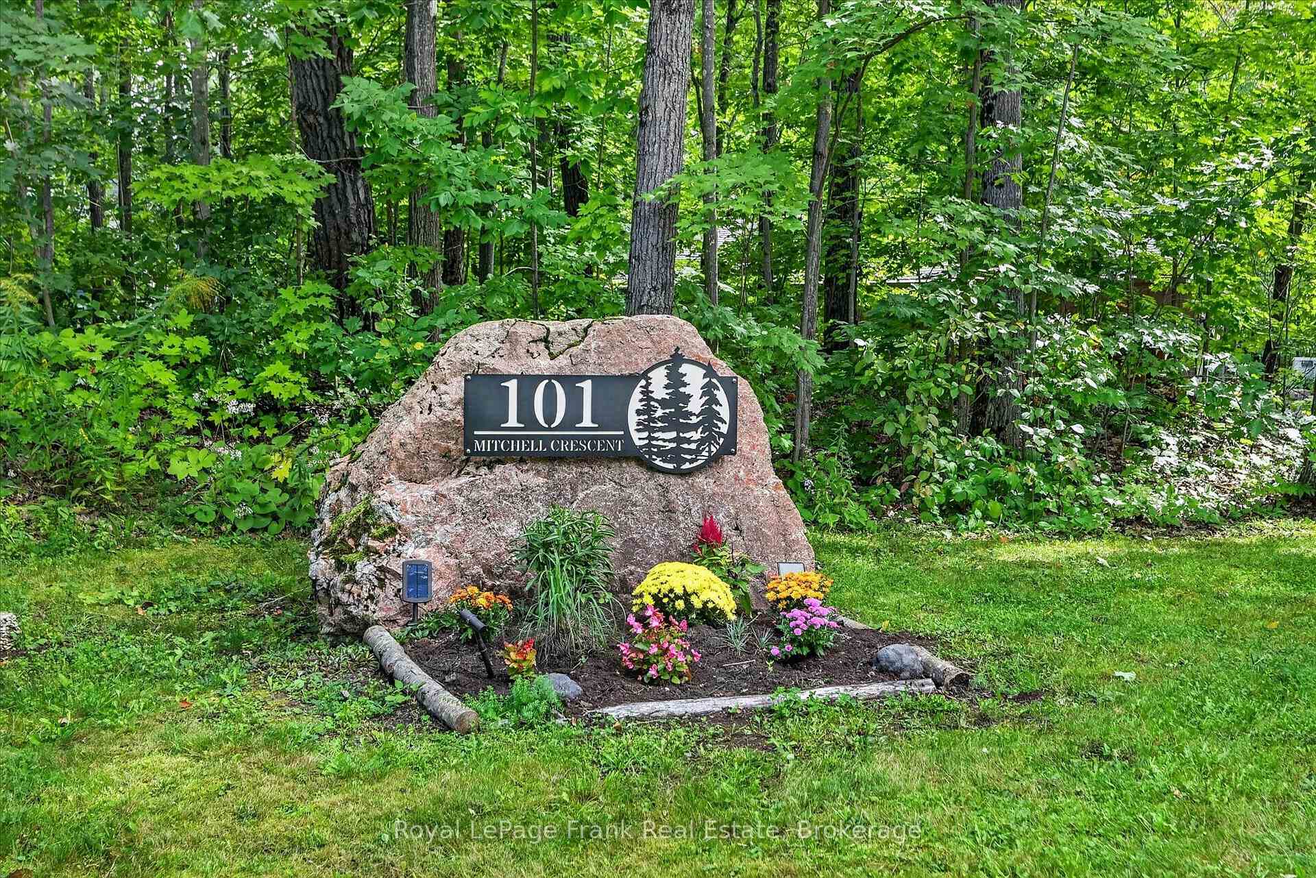 Photo 3 of 101 Mitchell Crescent, Trent Lakes — HOMEH