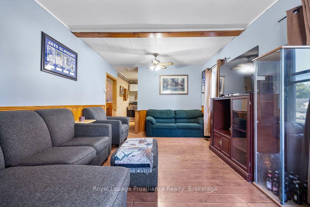 Photo 6 of 151 Stanley Street, Belleville, Belleville Ward — HOMEH