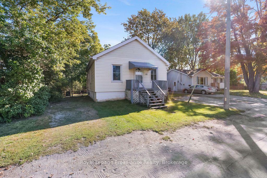 Photo 28 of 151 Stanley Street, Belleville, Belleville Ward — HOMEH