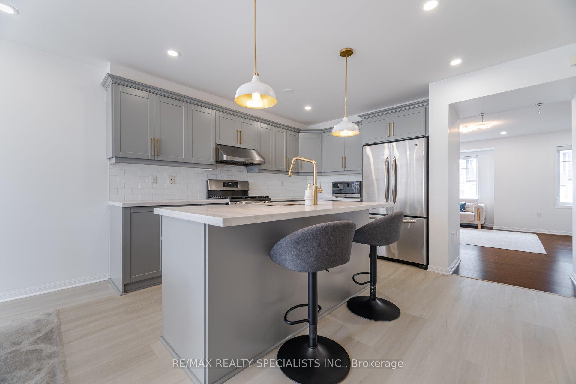 Photo 10 of 81 Vanhorne Close, Brampton, Northwest Brampton — HOMEH