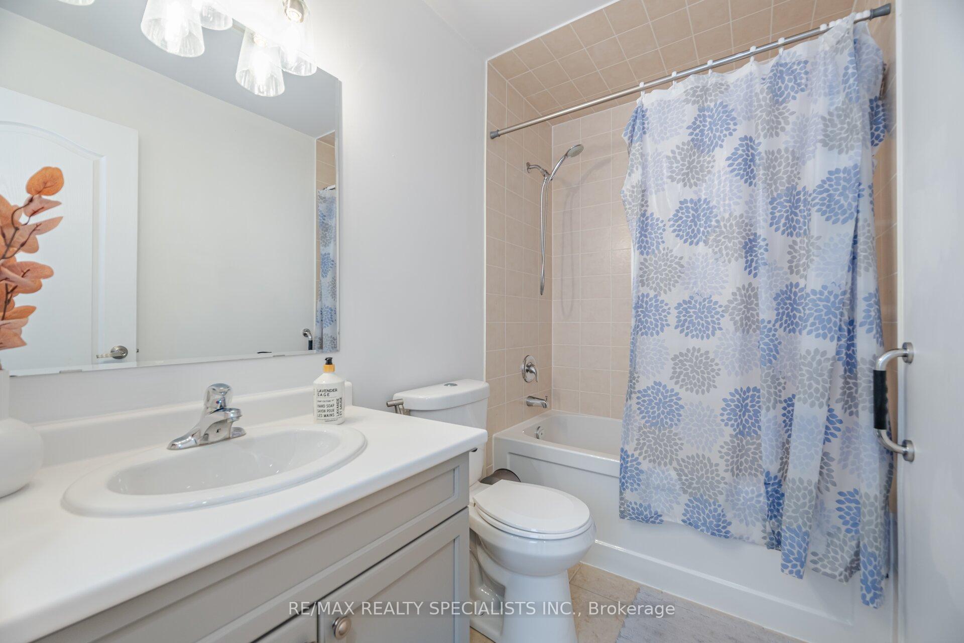 Photo 29 of 81 Vanhorne Close, Brampton, Northwest Brampton — HOMEH