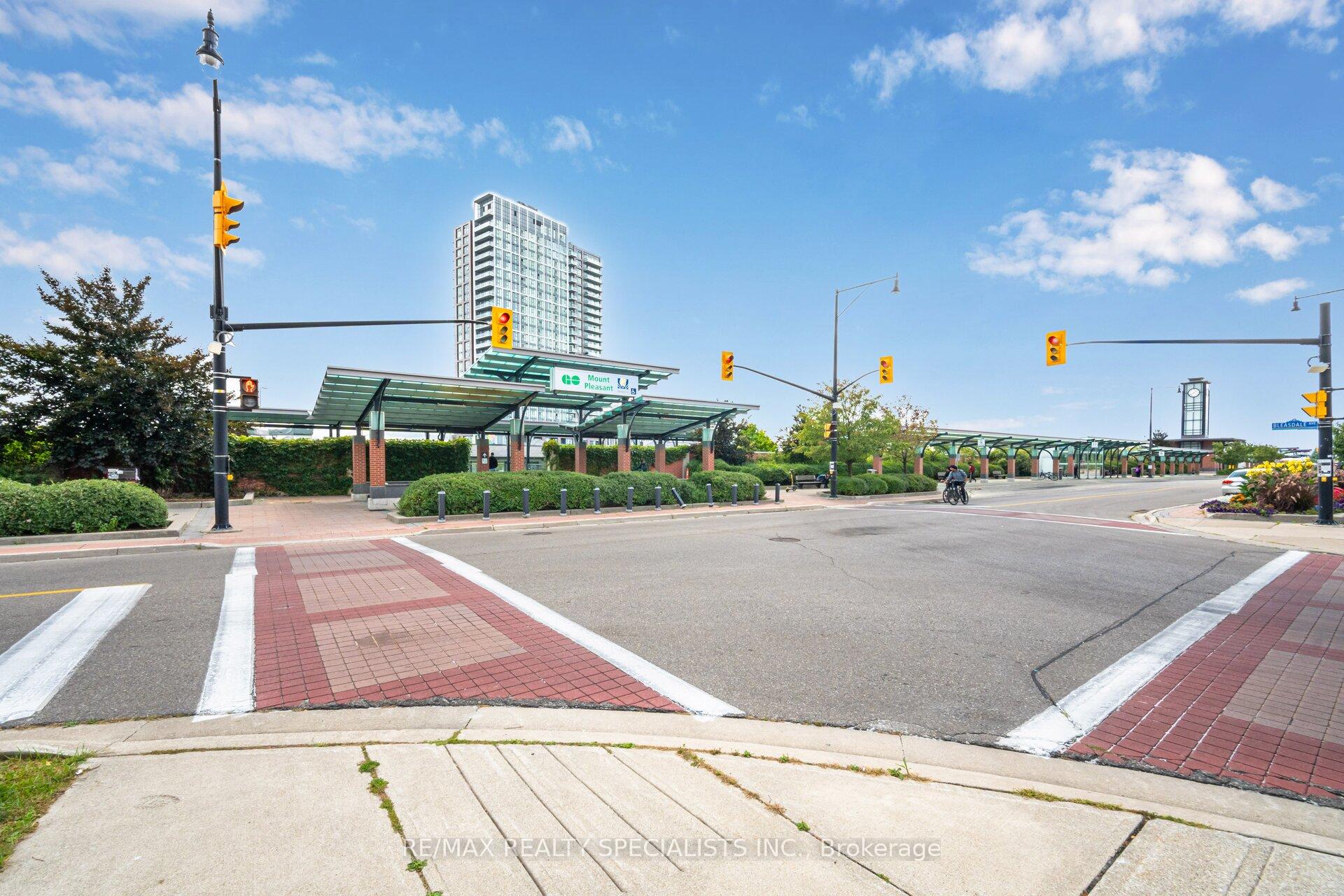 Photo 39 of 81 Vanhorne Close, Brampton, Northwest Brampton — HOMEH