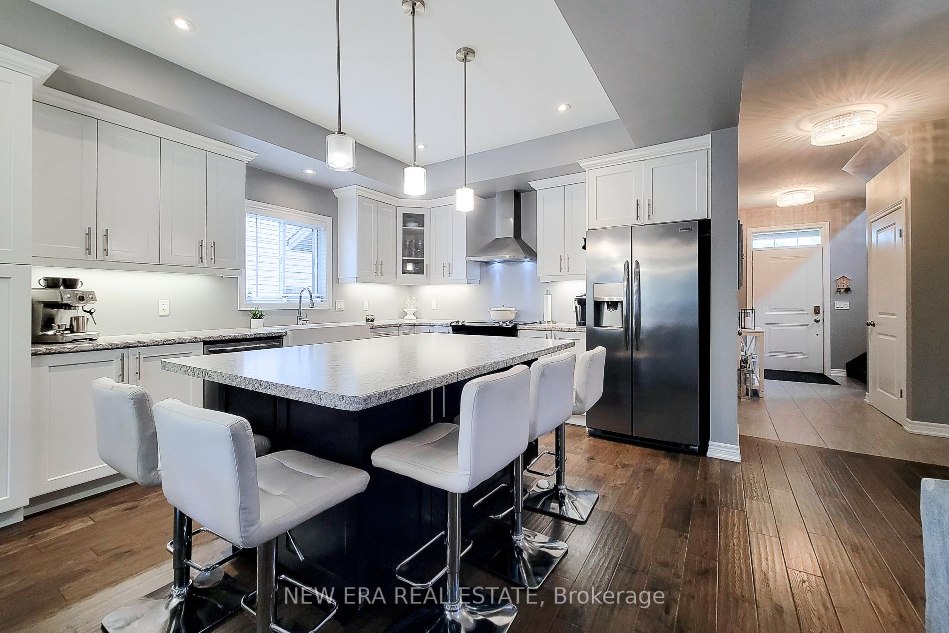 Photo 11 of 4274 Sixth Avenue, Niagara Falls, Downtown — HOMEH