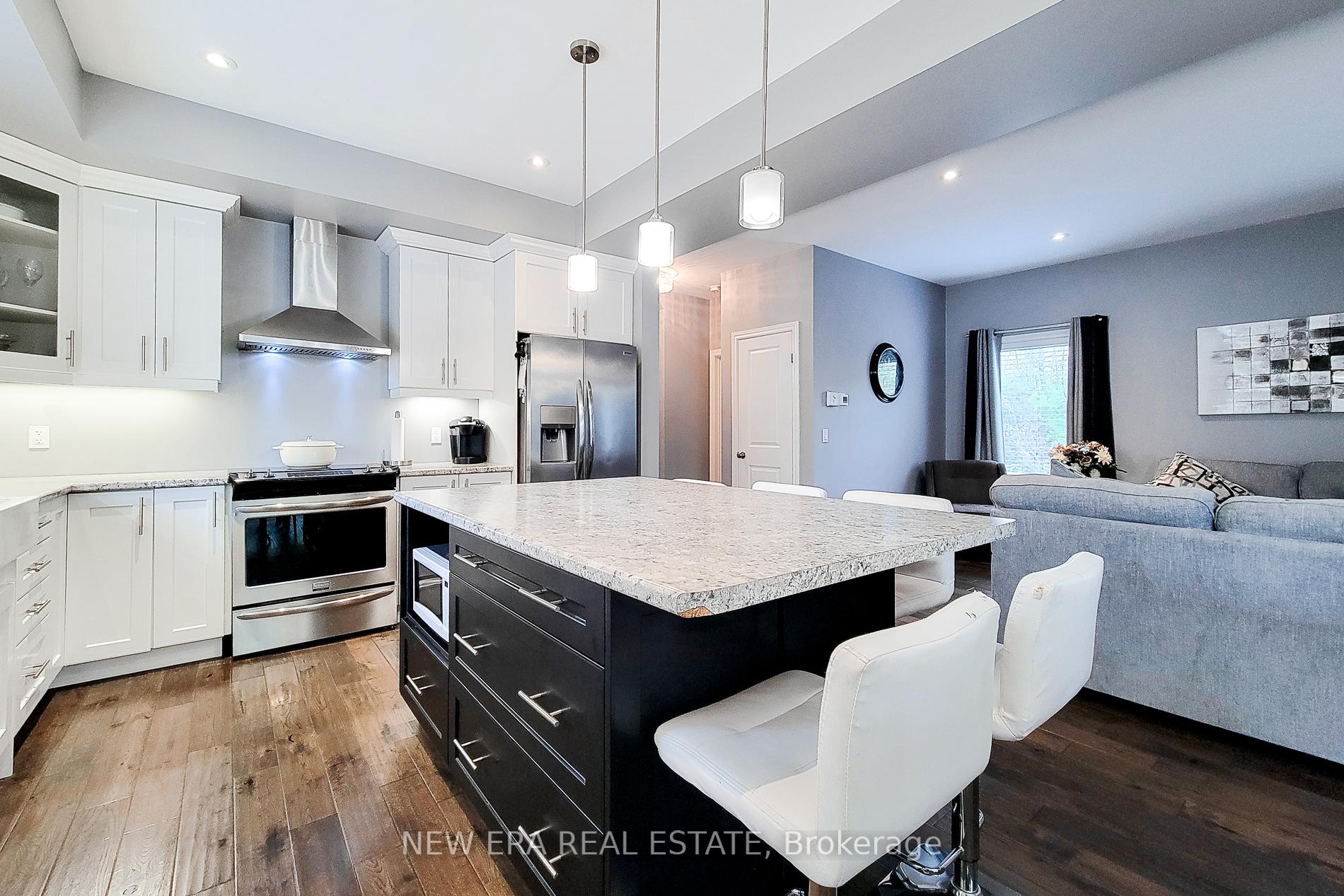 Photo 12 of 4274 Sixth Avenue, Niagara Falls, Downtown — HOMEH