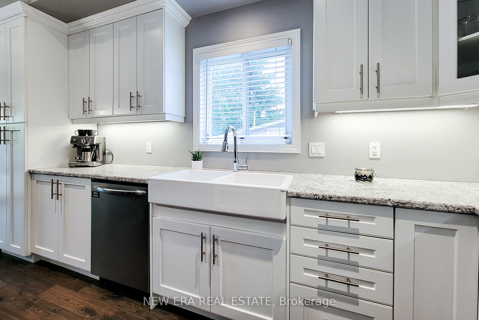 Photo 14 of 4274 Sixth Avenue, Niagara Falls, Downtown — HOMEH