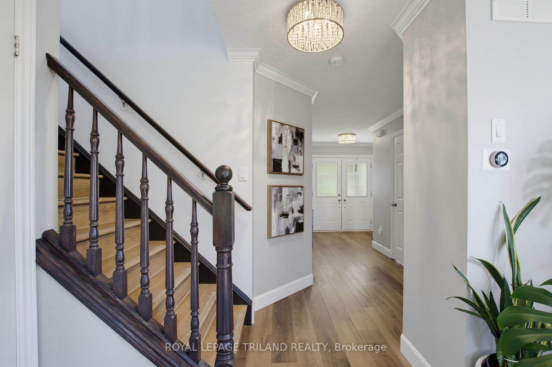 Photo 5 of 994 Foxcreek Road, London, North S — HOMEH