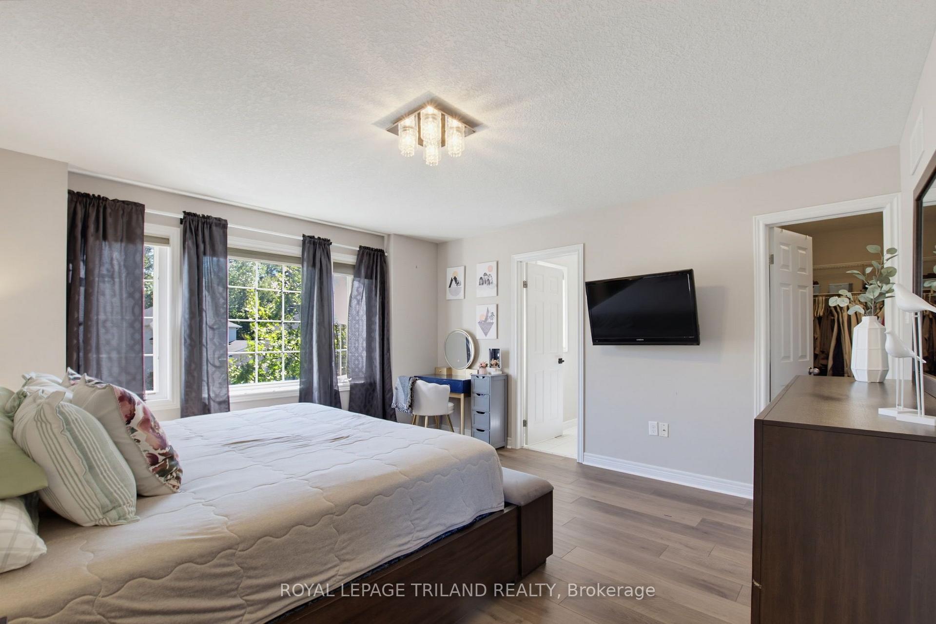Photo 22 of 994 Foxcreek Road, London, North S — HOMEH