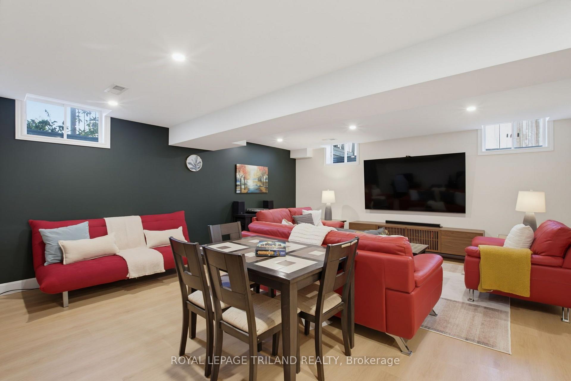 Photo 29 of 994 Foxcreek Road, London, North S — HOMEH