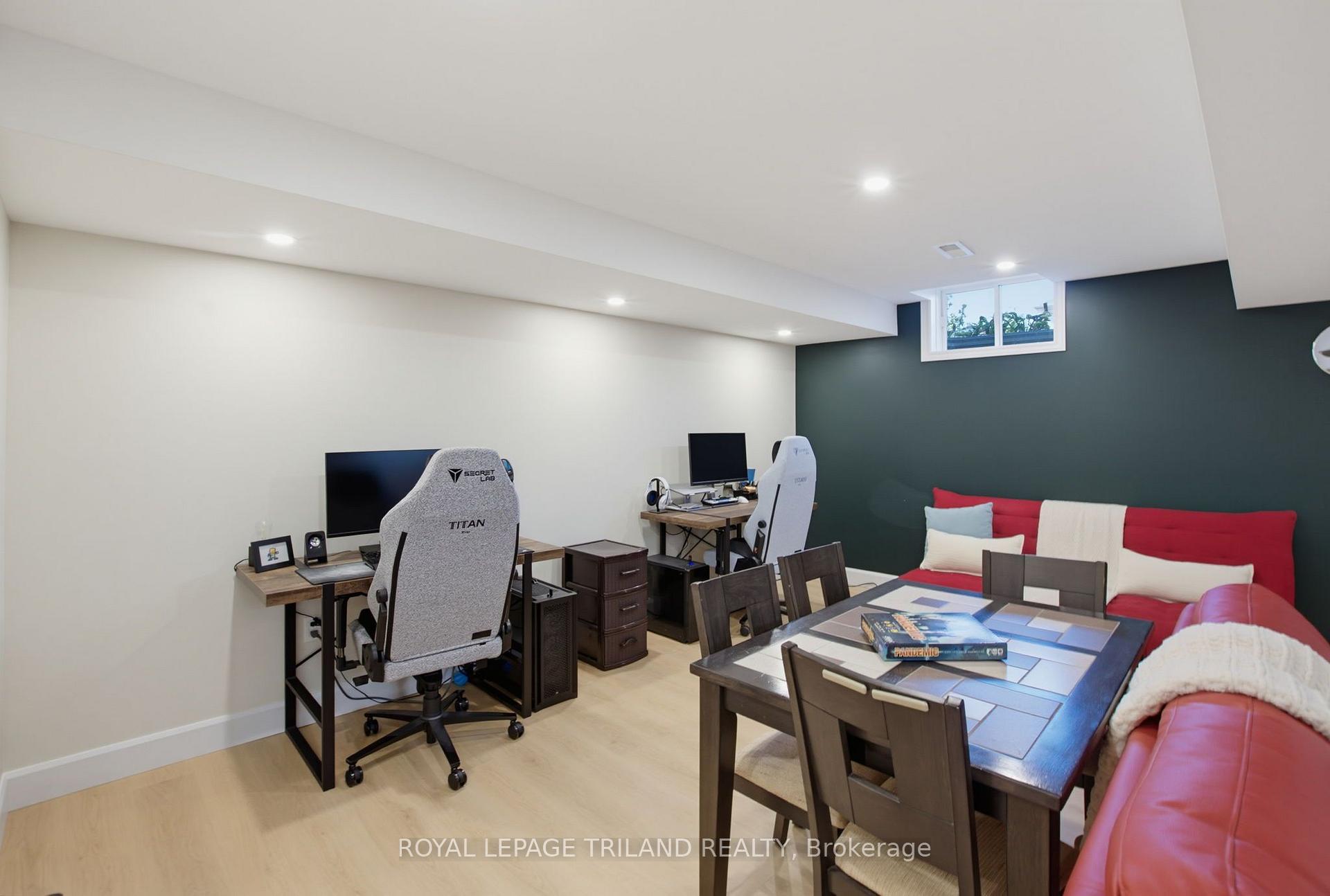 Photo 32 of 994 Foxcreek Road, London, North S — HOMEH