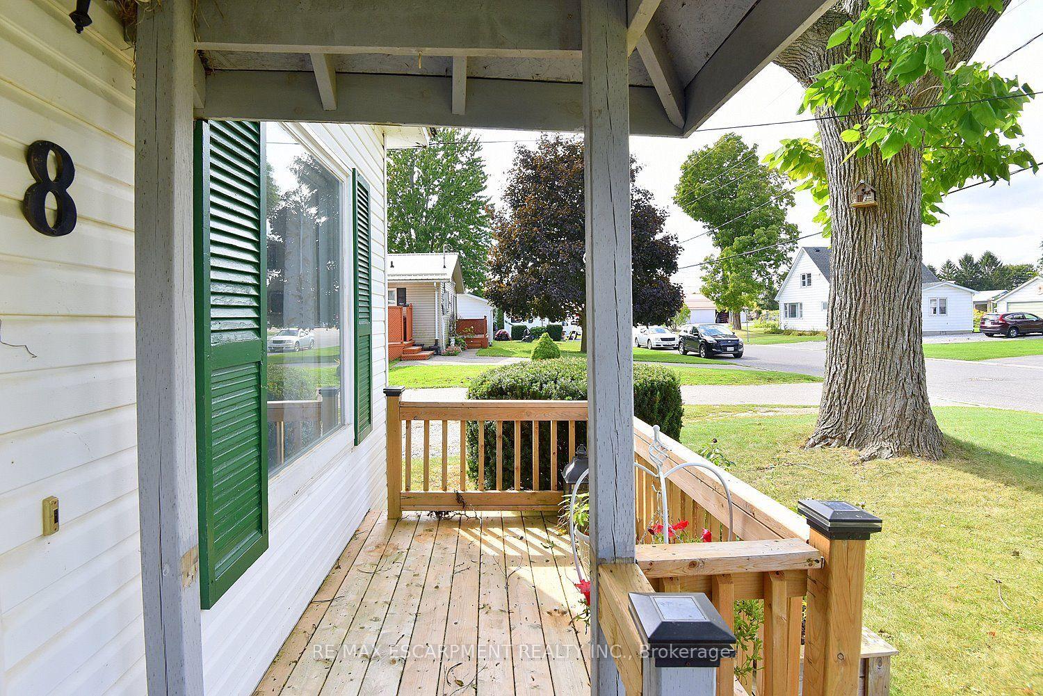 Photo 3 of 8 Chestnut Street, Norfolk, Port Rowan — HOMEH