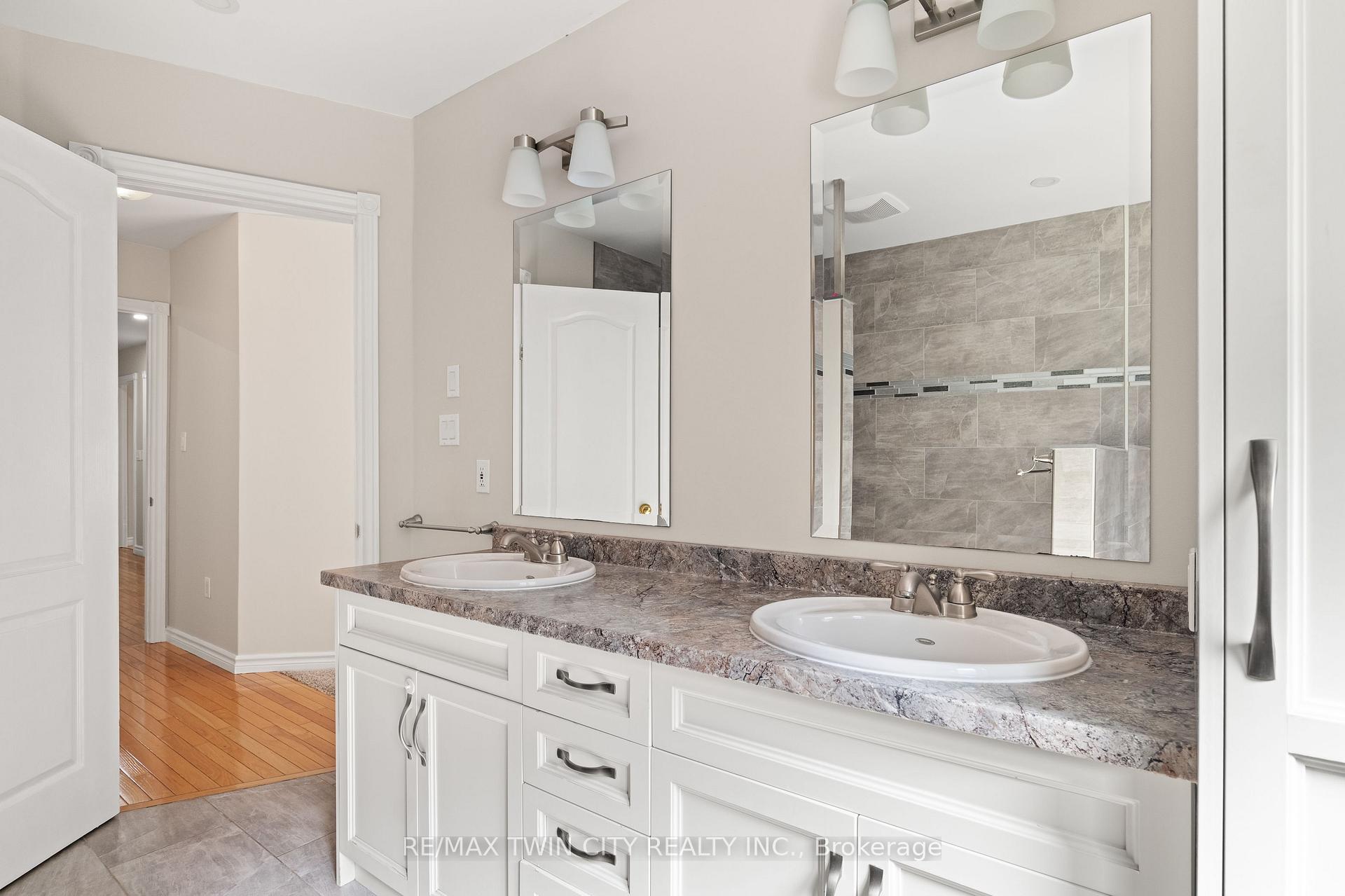 Photo 26 of 648 Bayhampton Crescent, Waterloo, Colonial Acres — HOMEH