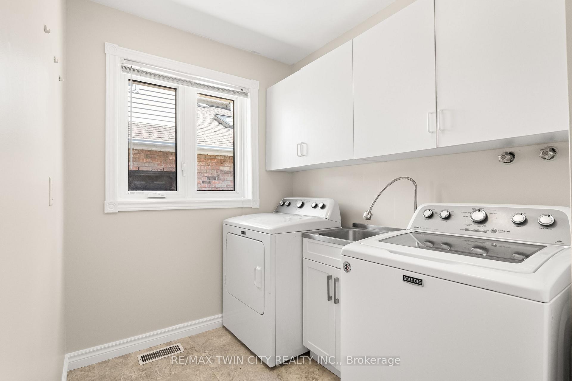 Photo 32 of 648 Bayhampton Crescent, Waterloo, Colonial Acres — HOMEH
