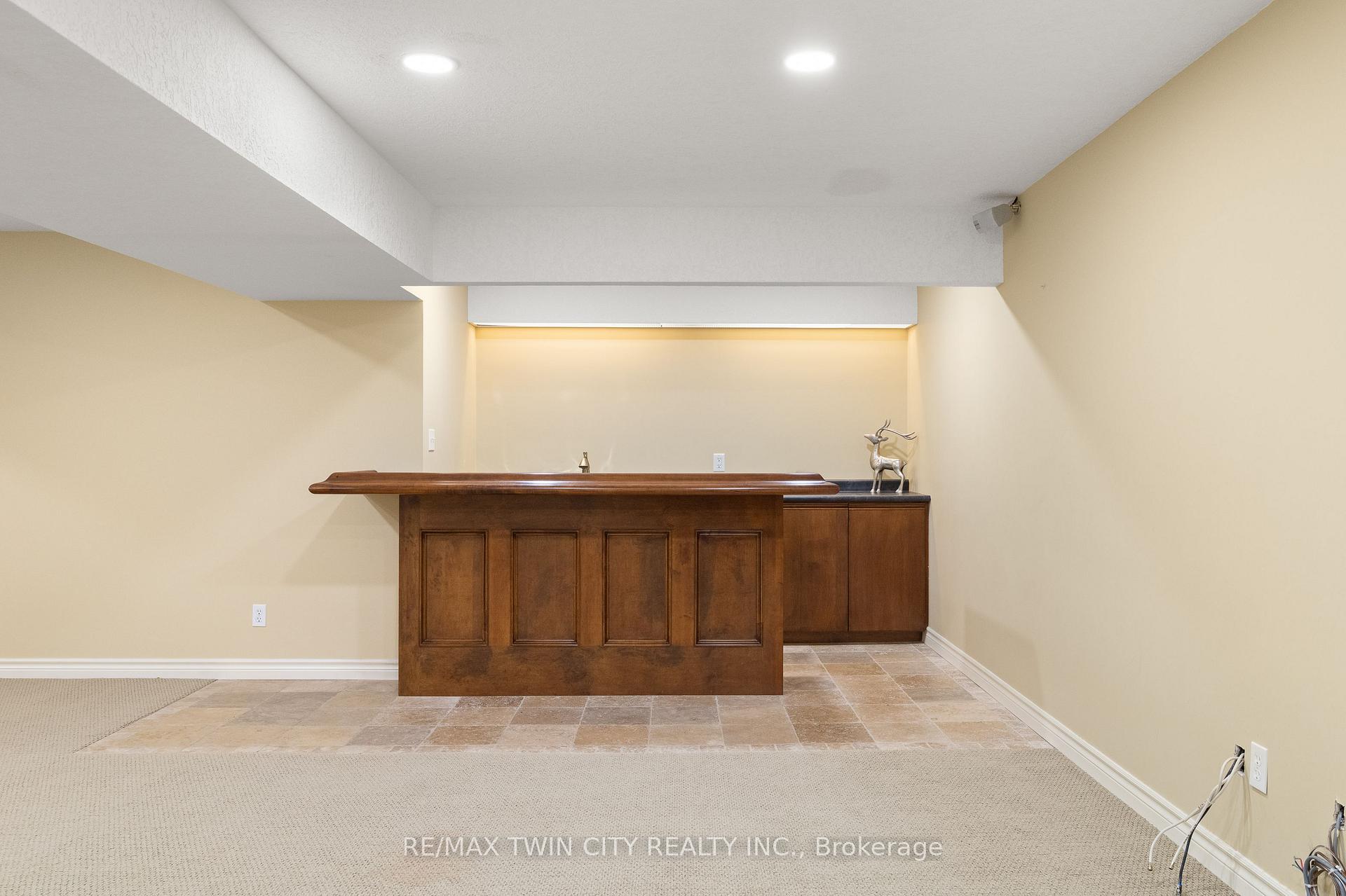 Photo 34 of 648 Bayhampton Crescent, Waterloo, Colonial Acres — HOMEH