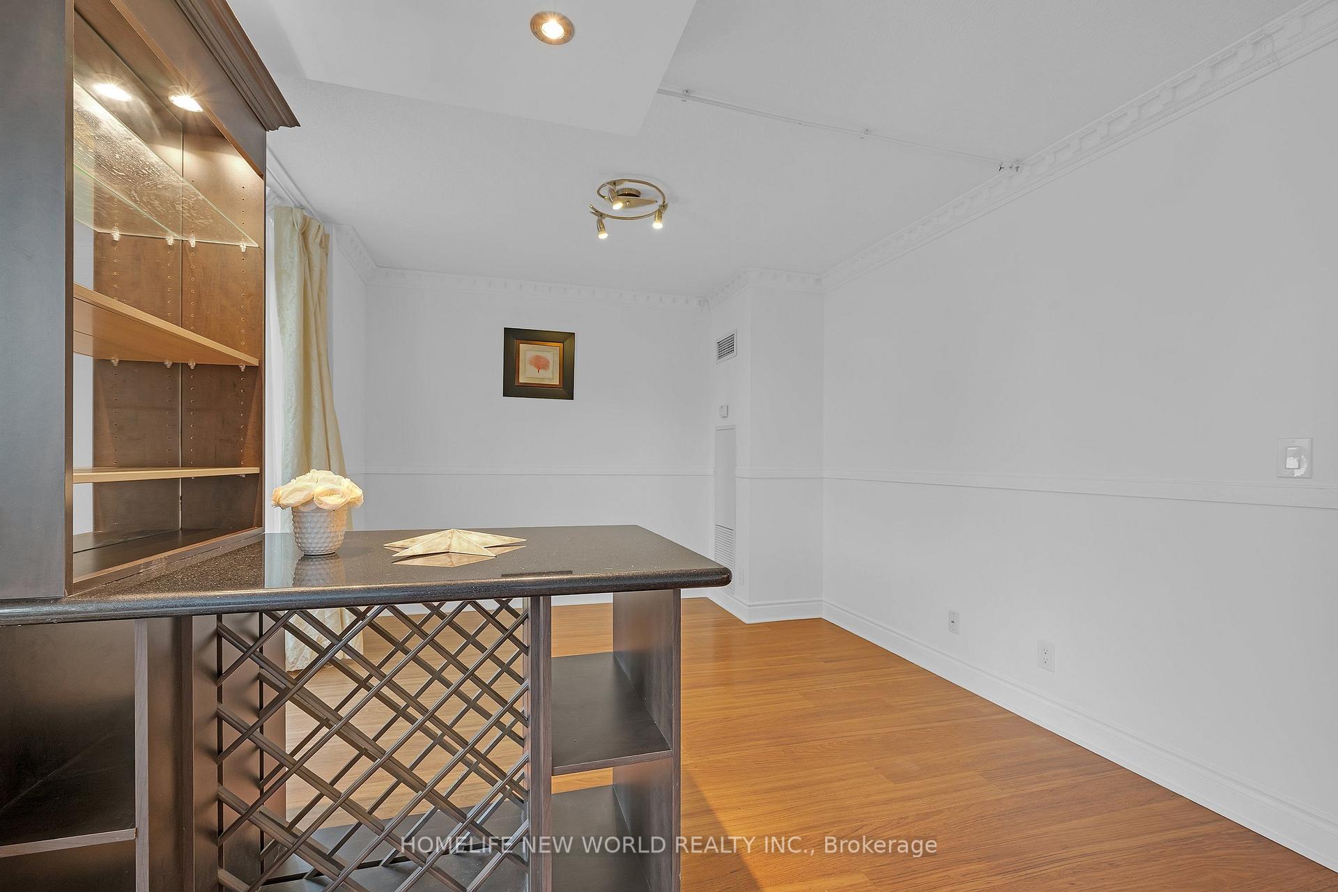 Photo 11 of Unit 912, 55 South Town Centre Boulevard, Markham, Unionville — HOMEH