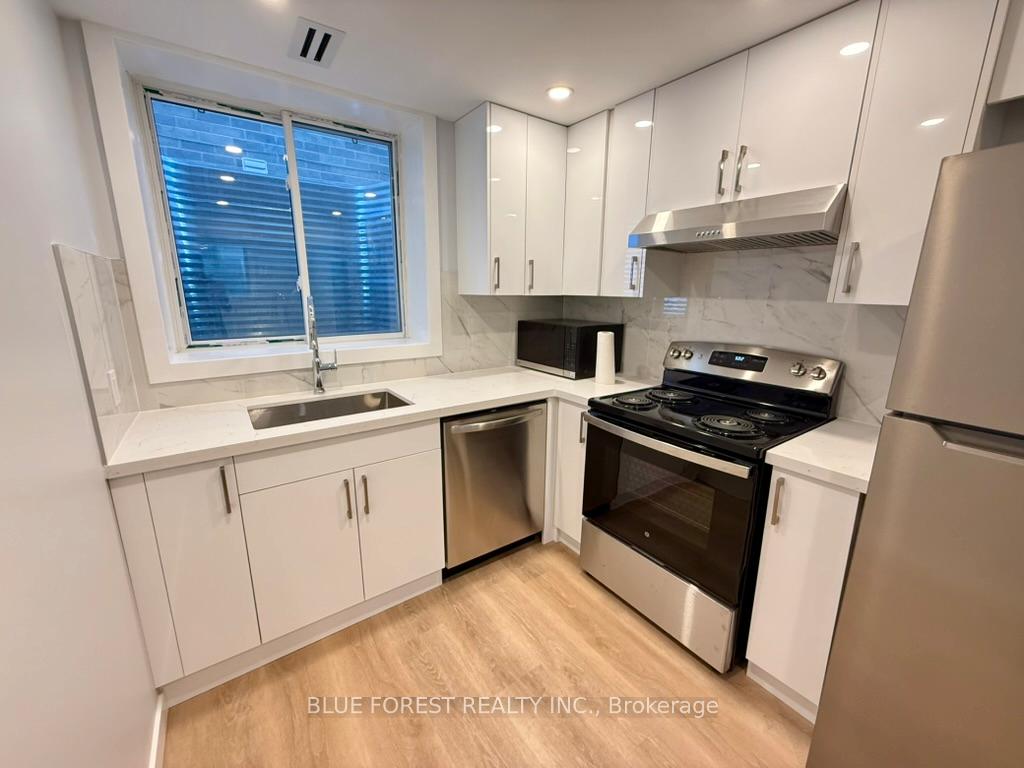 Photo 9 of 1458 Wright Crescent, London, North S — HOMEH