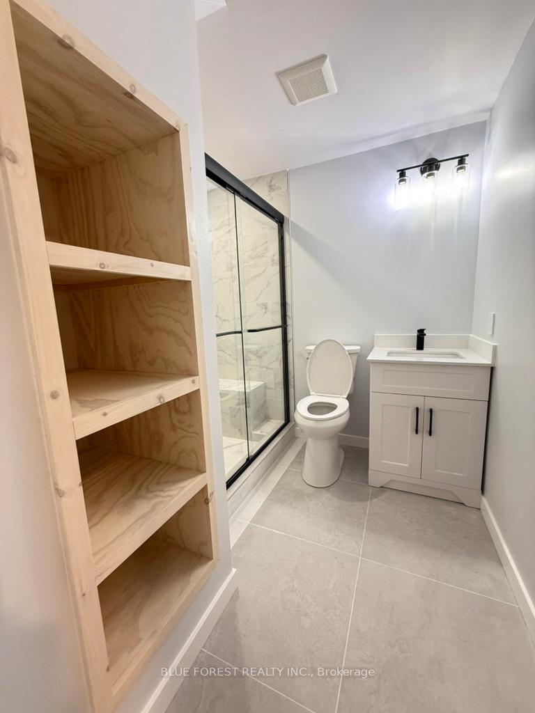 Photo 17 of 1458 Wright Crescent, London, North S — HOMEH