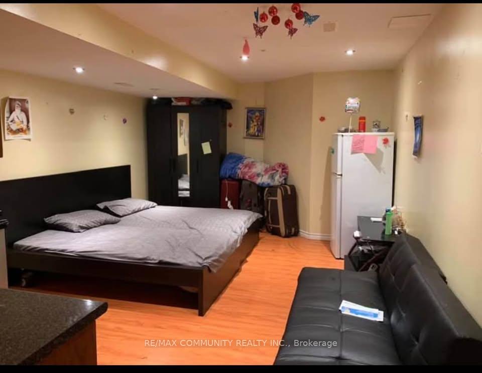 Photo 5 of Unit LOWER, 18 Cheetah Crescent, Scarborough, Rouge — HOMEH