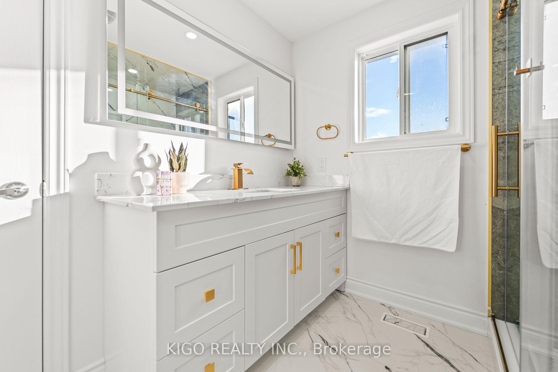 Photo 15 of 25 Bush Clover Crescent, Kitchener, Laurentian Hills — HOMEH