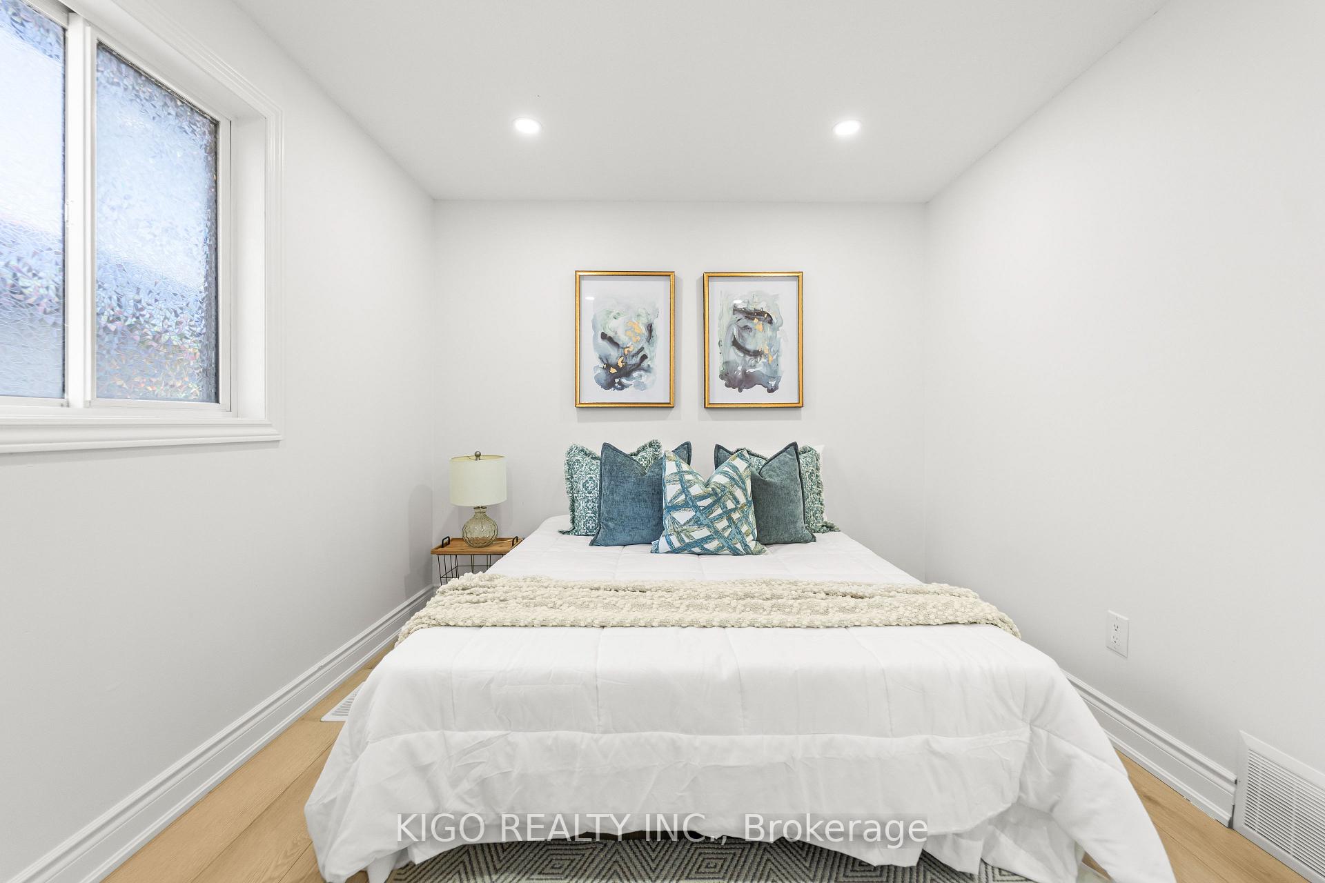 Photo 18 of 25 Bush Clover Crescent, Kitchener, Laurentian Hills — HOMEH