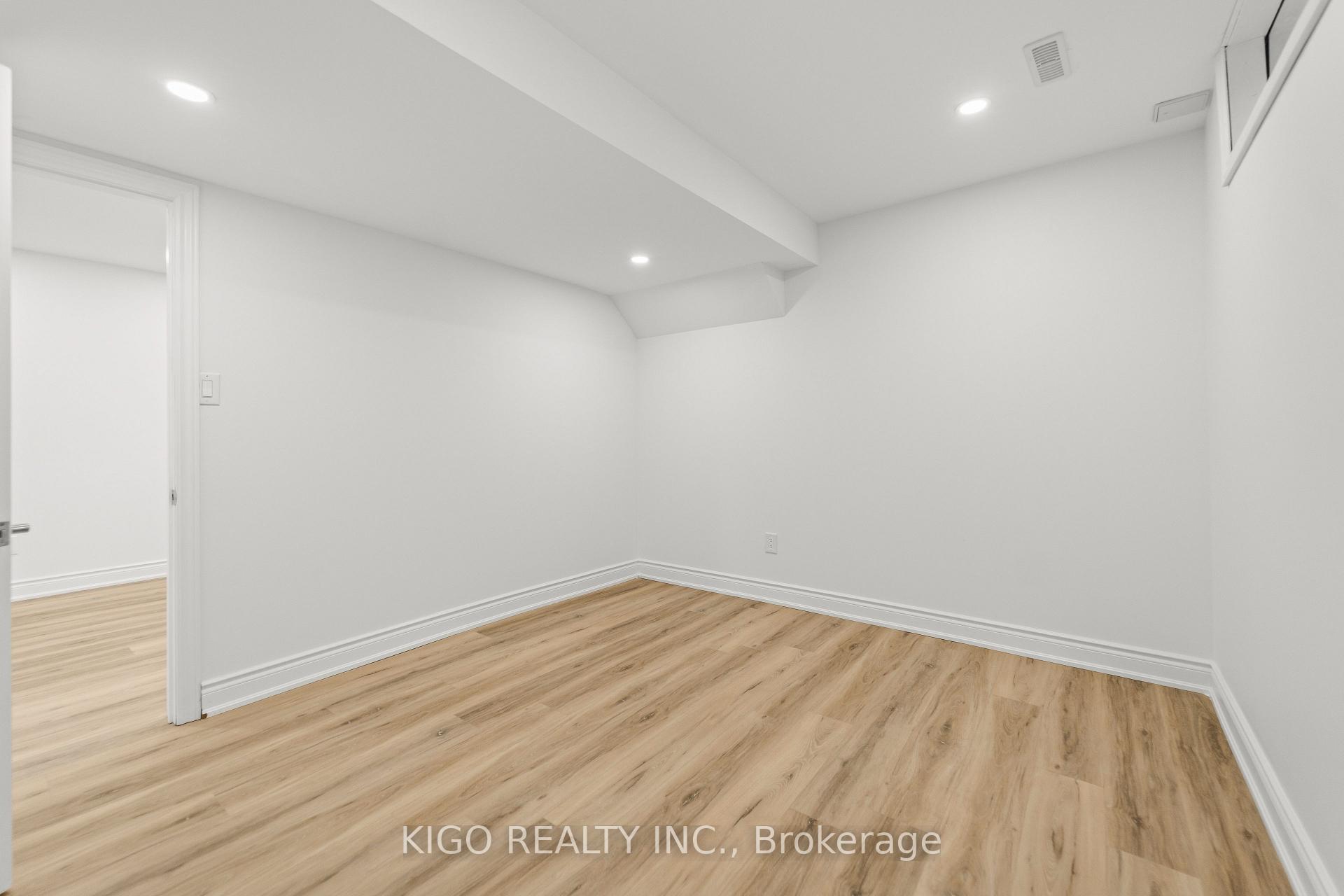 Photo 26 of 25 Bush Clover Crescent, Kitchener, Laurentian Hills — HOMEH