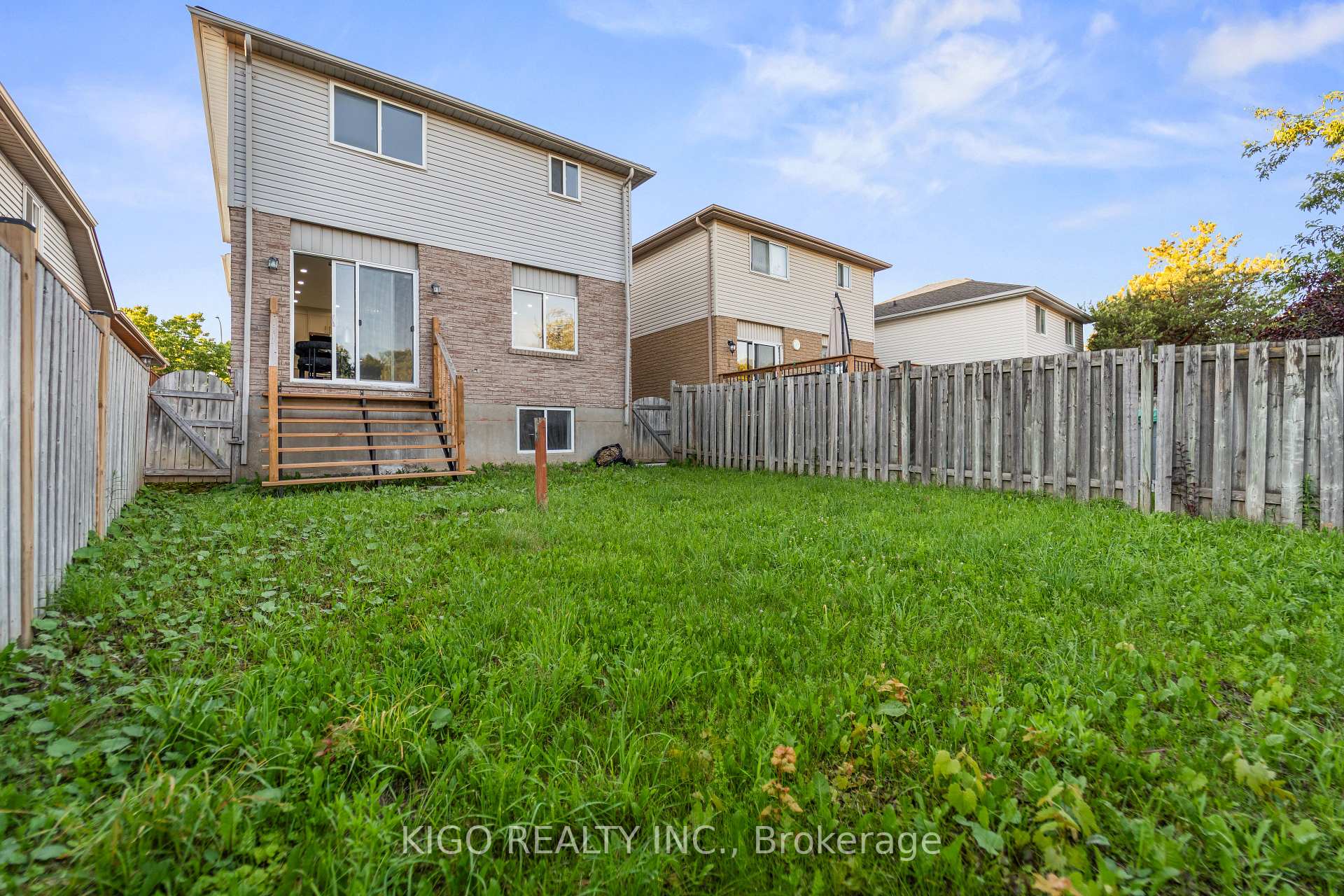 Photo 28 of 25 Bush Clover Crescent, Kitchener, Laurentian Hills — HOMEH