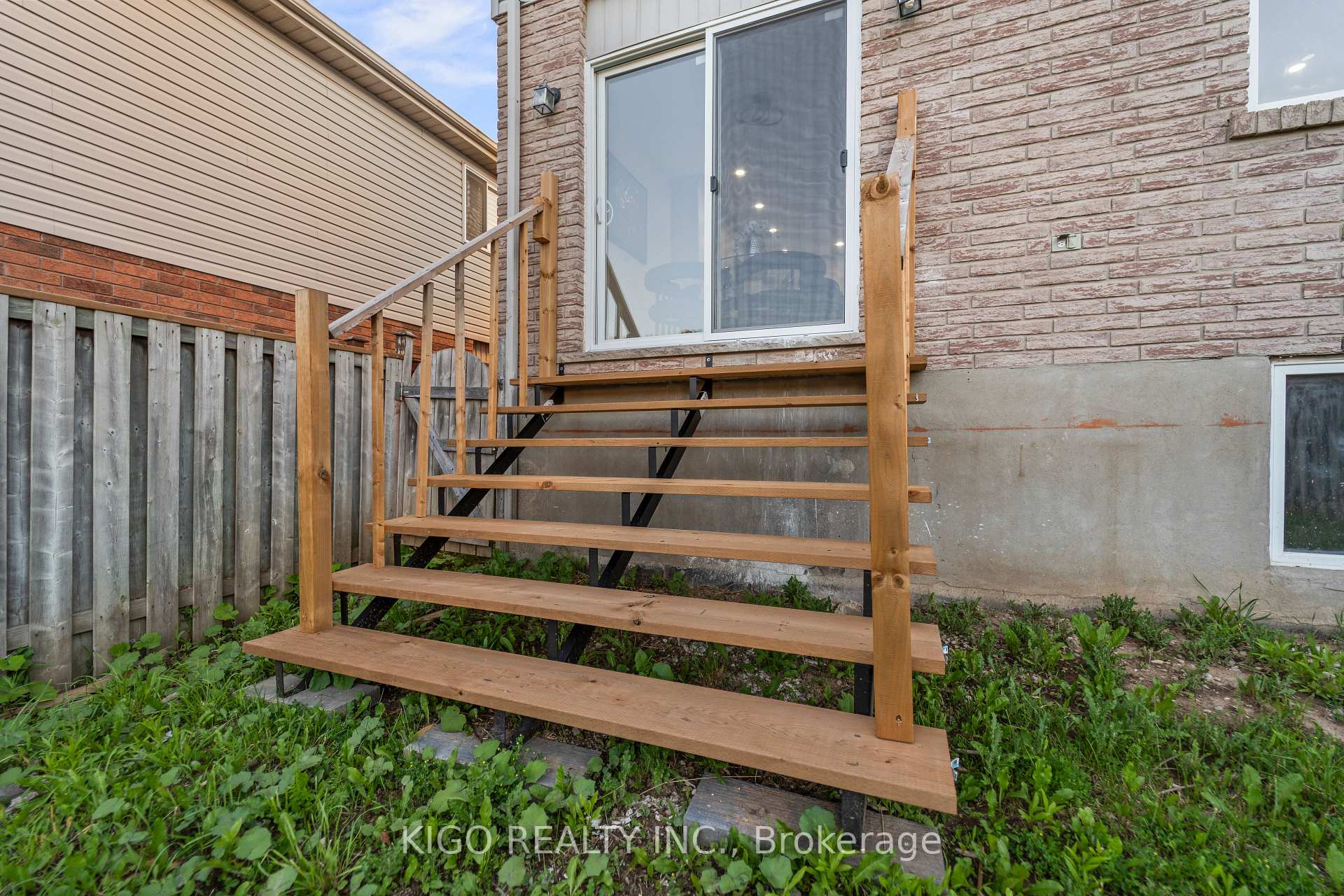 Photo 29 of 25 Bush Clover Crescent, Kitchener, Laurentian Hills — HOMEH