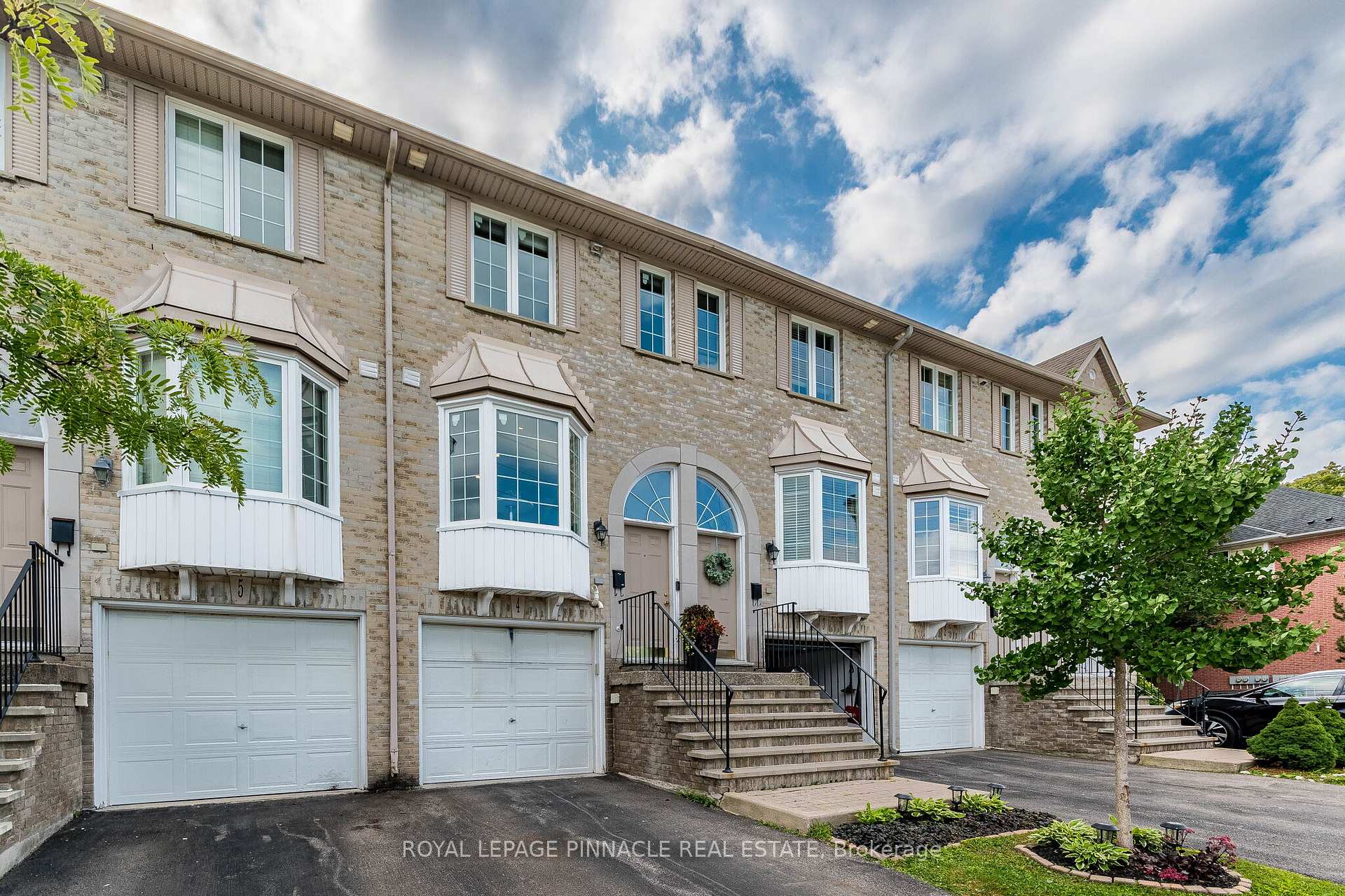 Photo 7 of Unit 4, 3480 Upper Middle Road, Burlington, Palmer — HOMEH
