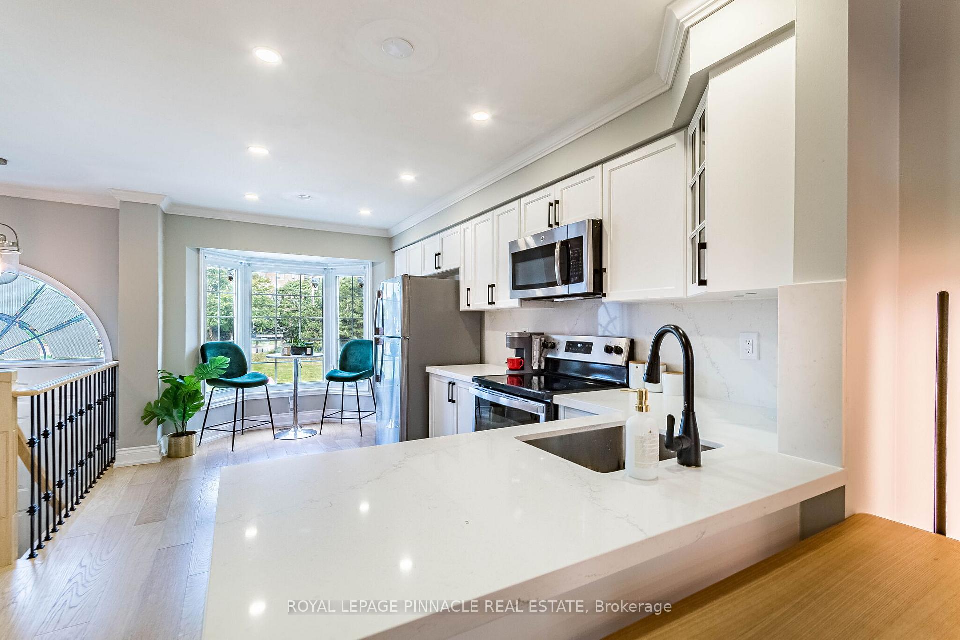 Photo 15 of Unit 4, 3480 Upper Middle Road, Burlington, Palmer — HOMEH