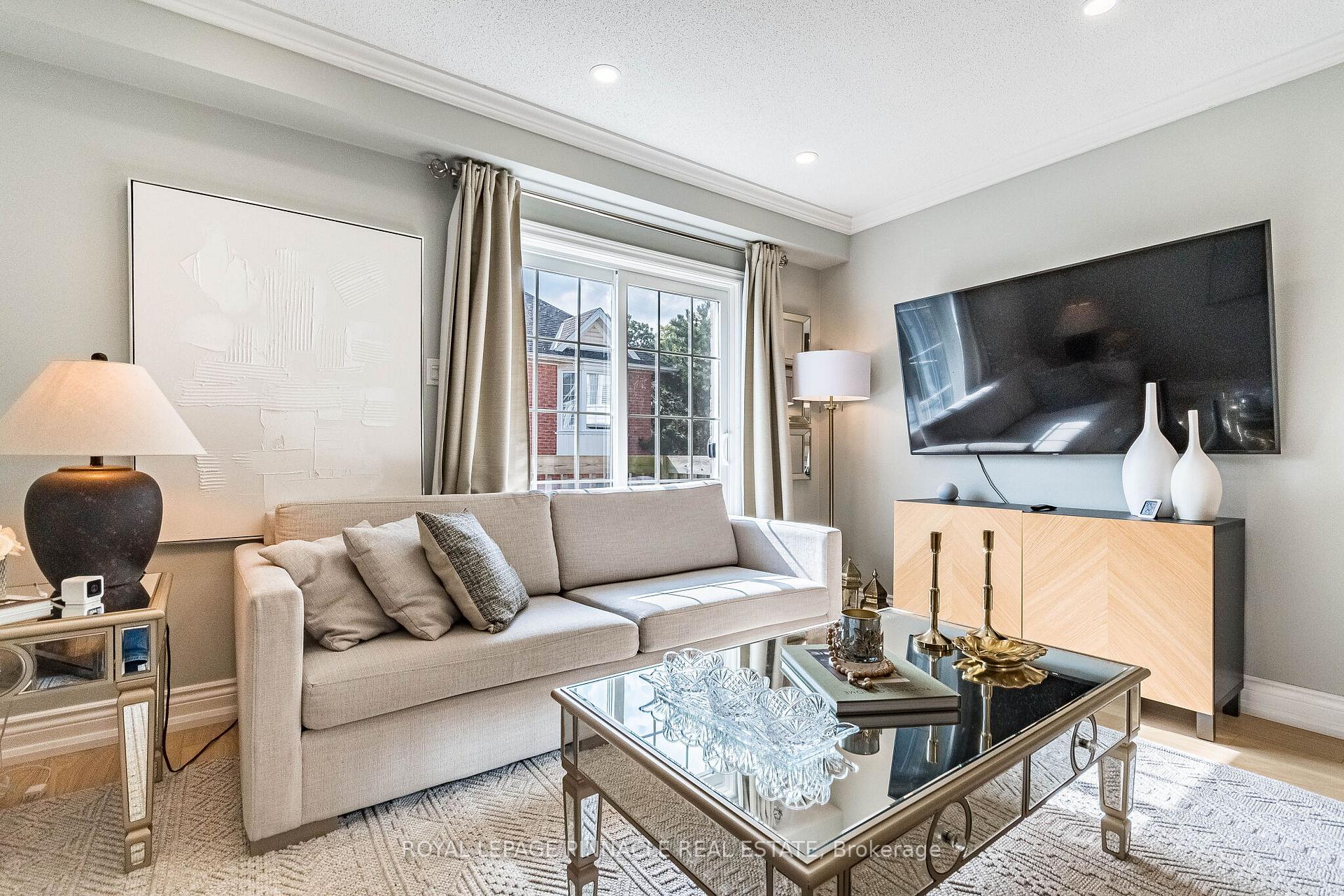Photo 24 of Unit 4, 3480 Upper Middle Road, Burlington, Palmer — HOMEH