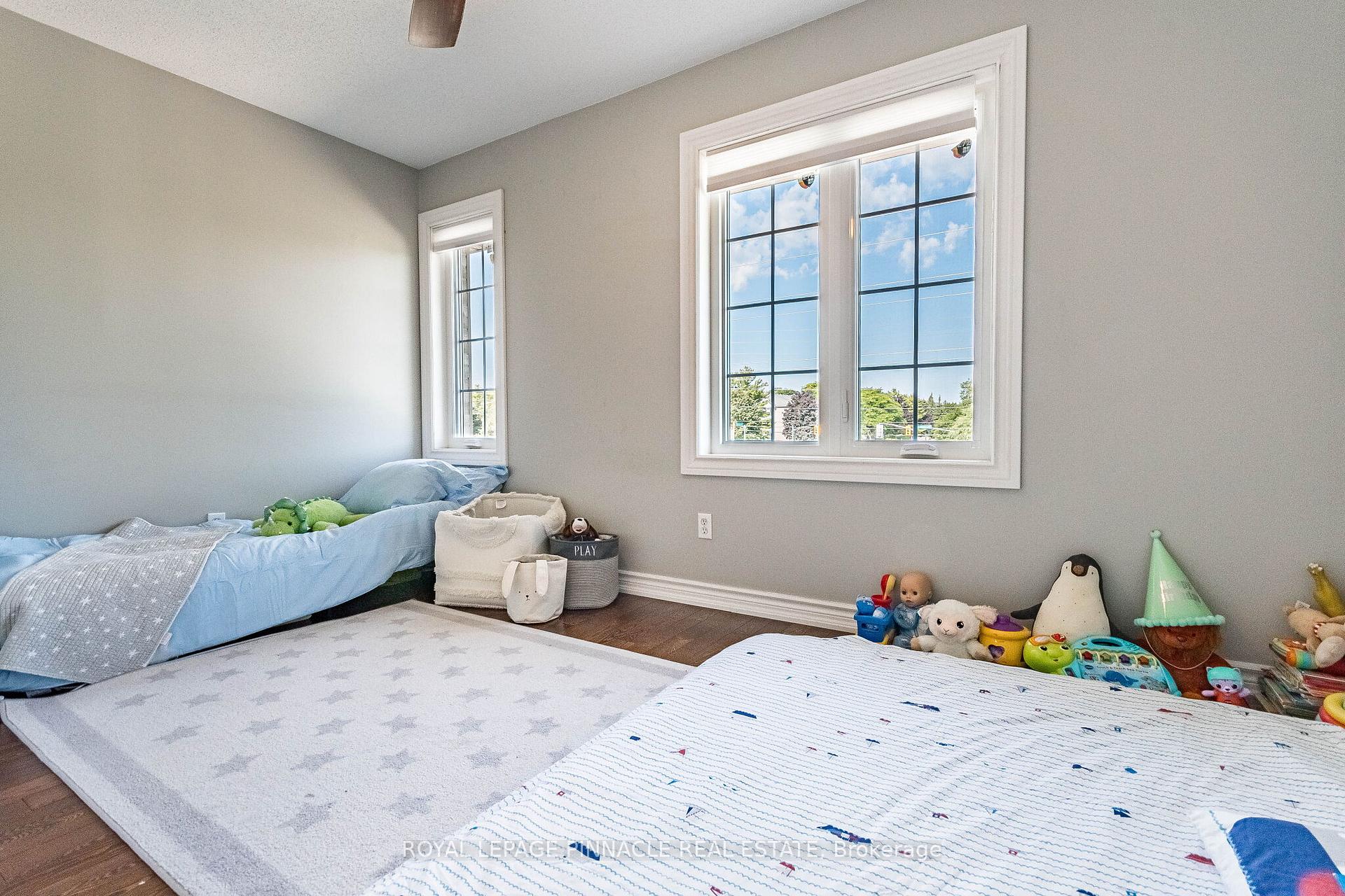 Photo 35 of Unit 4, 3480 Upper Middle Road, Burlington, Palmer — HOMEH