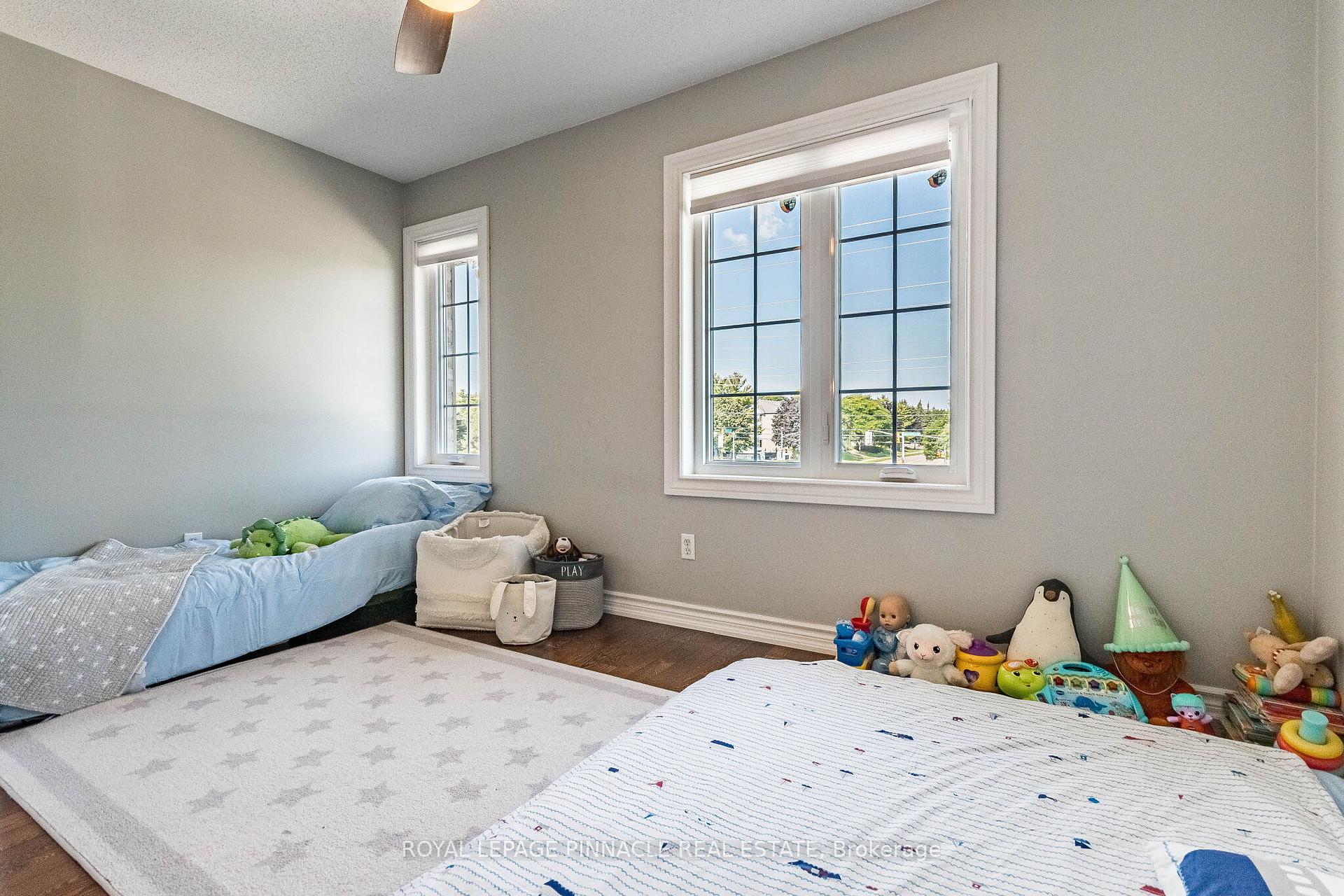 Photo 37 of Unit 4, 3480 Upper Middle Road, Burlington, Palmer — HOMEH
