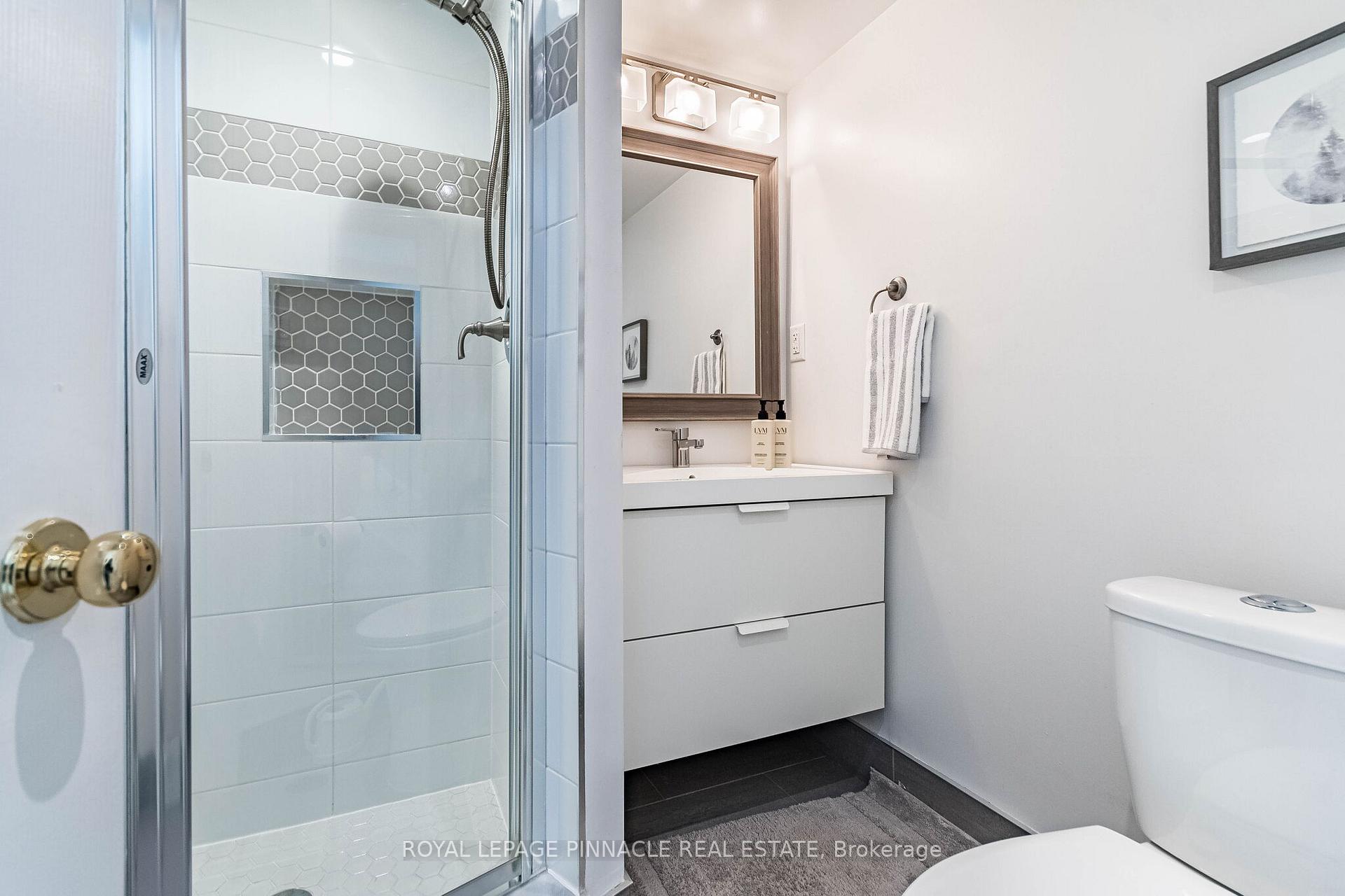Photo 44 of Unit 4, 3480 Upper Middle Road, Burlington, Palmer — HOMEH