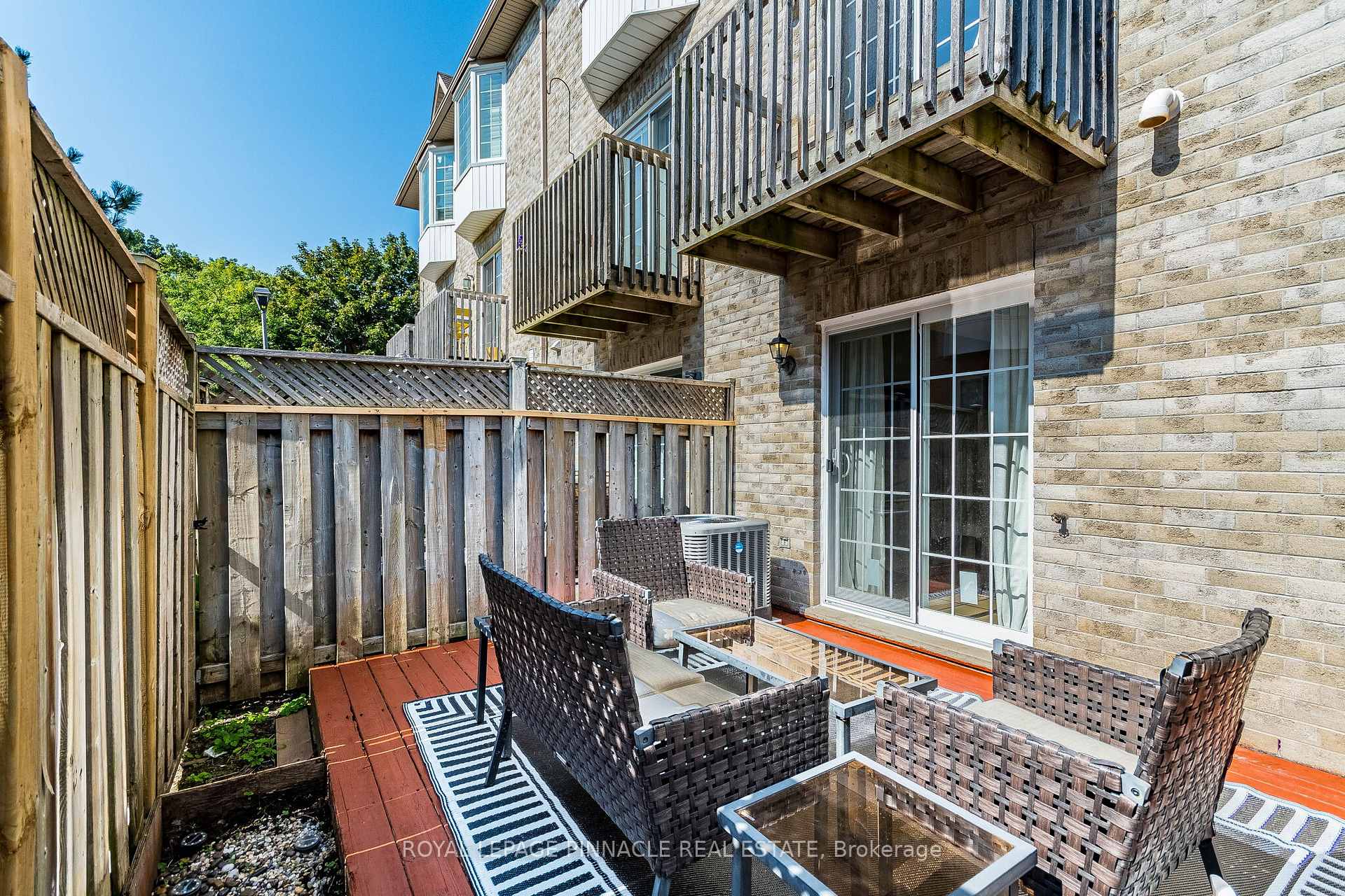 Photo 49 of Unit 4, 3480 Upper Middle Road, Burlington, Palmer — HOMEH